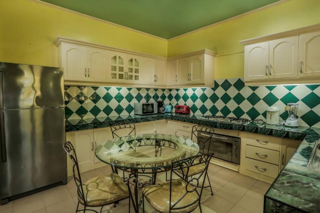 Villa photo 2