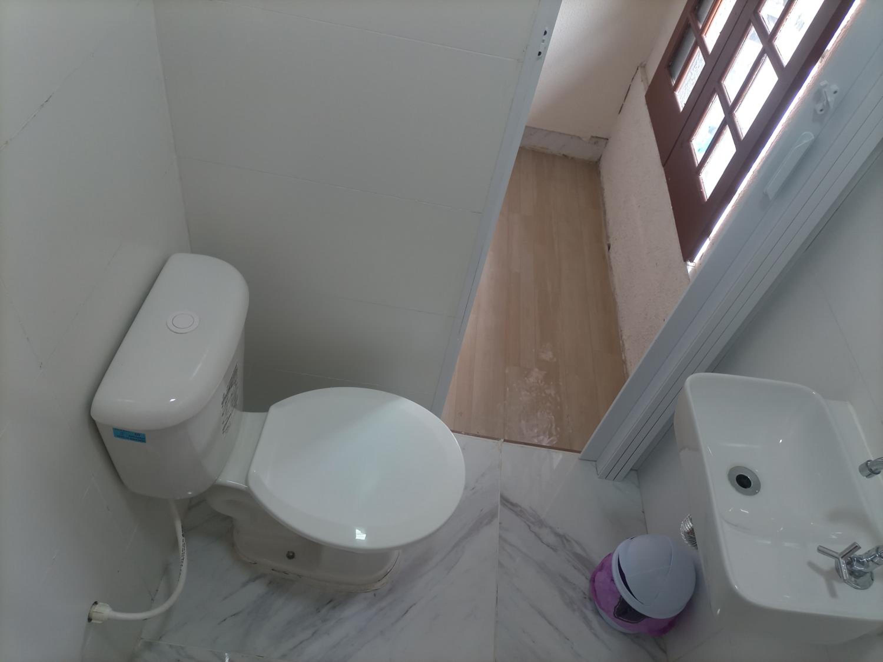 Family Room with Private Bathroom photo 3