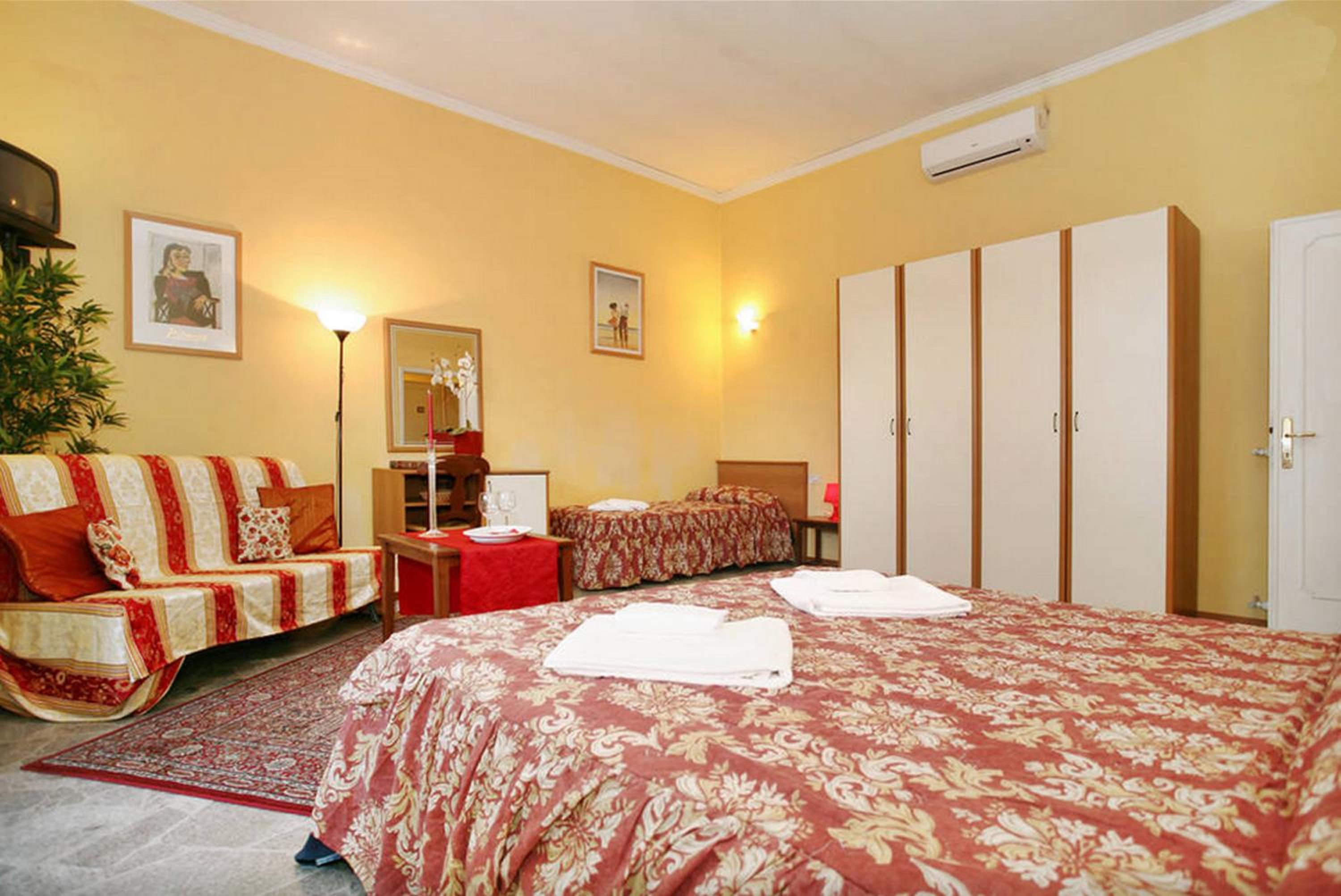 Quadruple Room photo 2