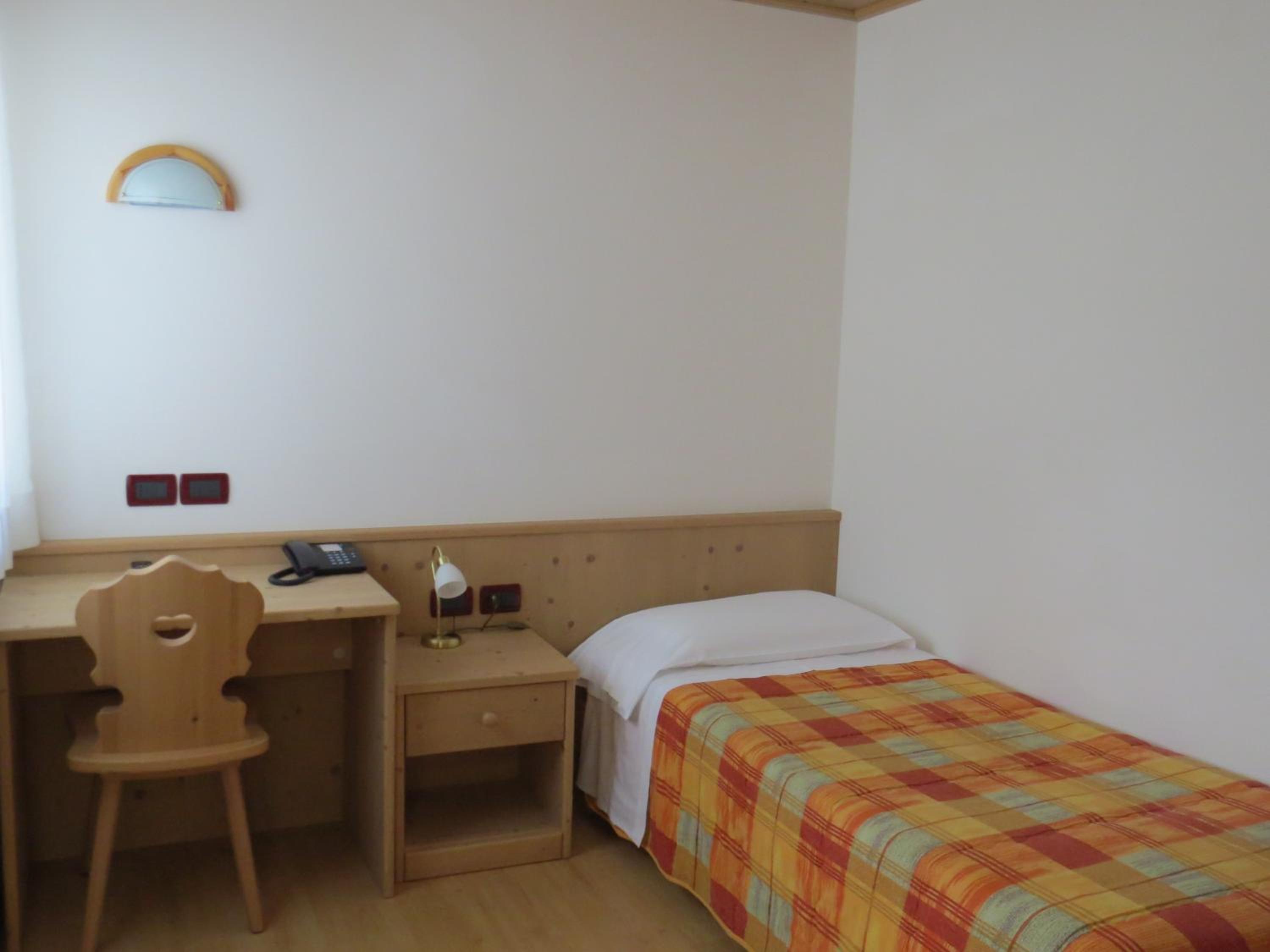 Single Room photo 3