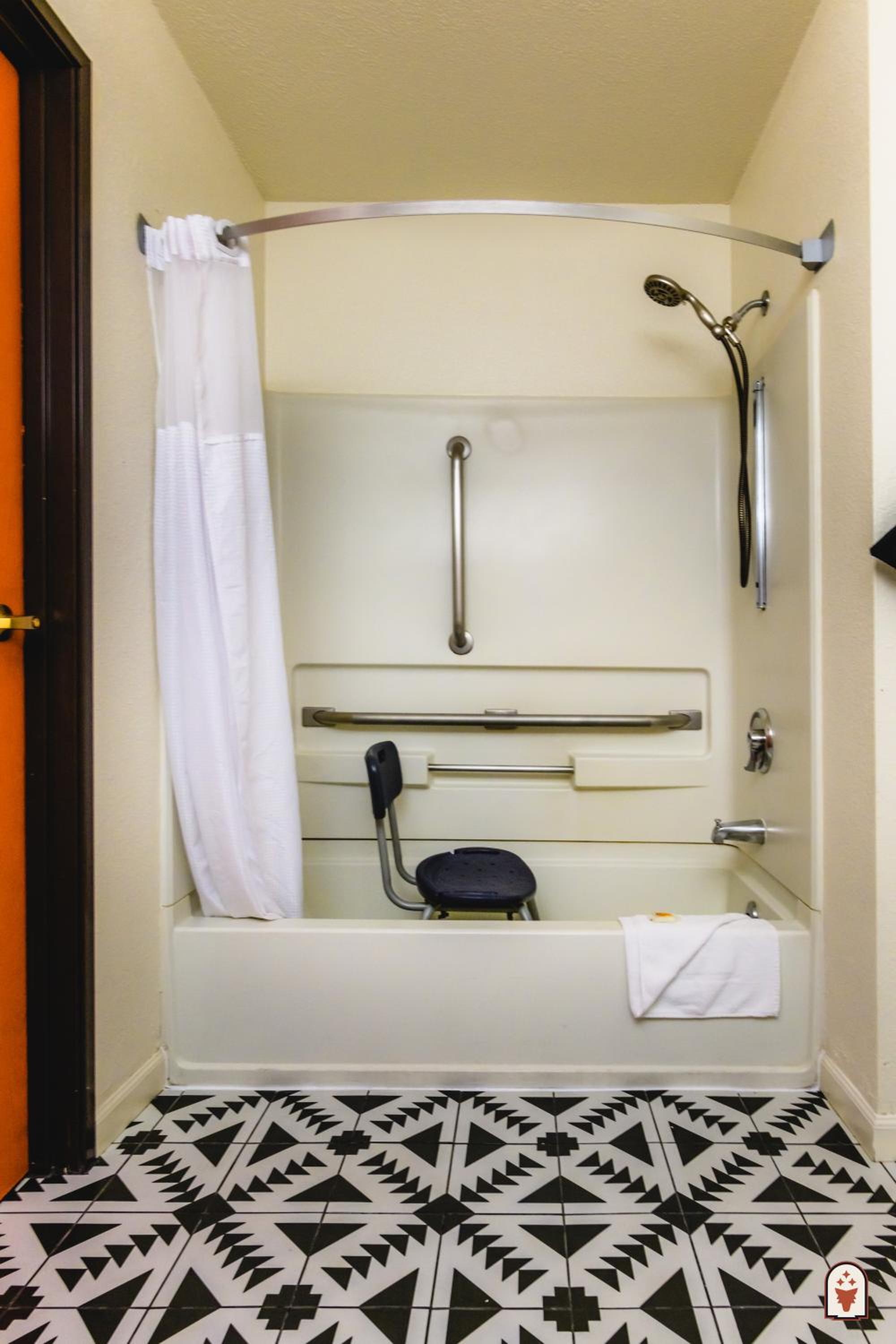 Double Room - Disability Access - Photo 12
