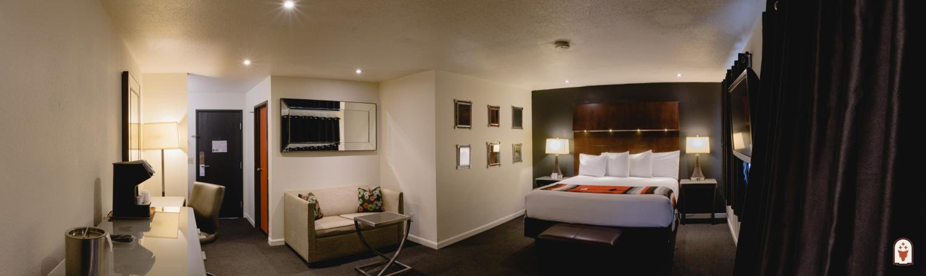 Suite - Photo 4
