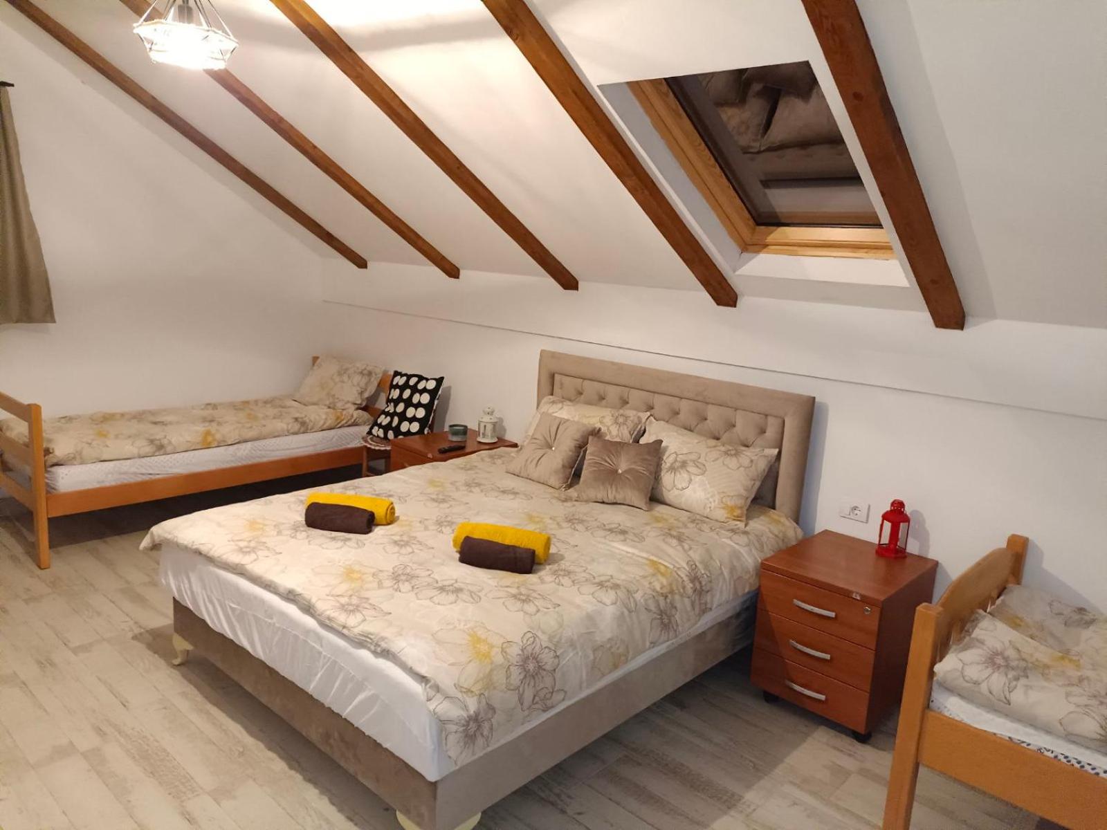 Classic Triple Room photo 2