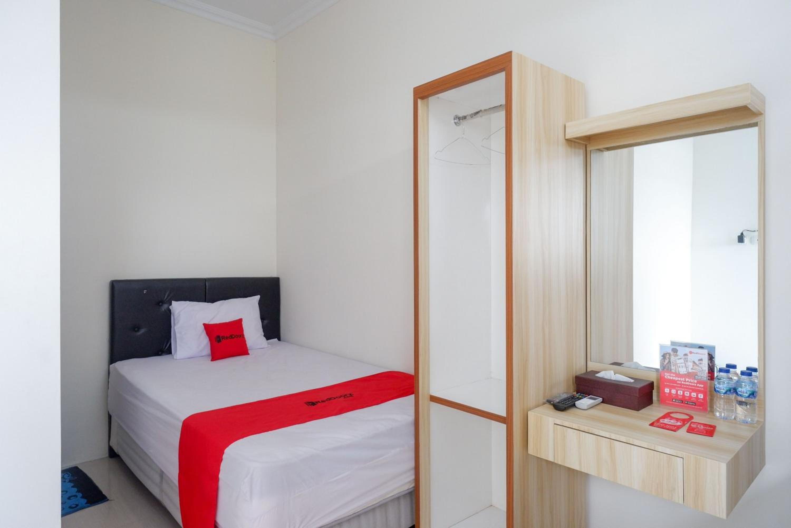 Twin Room - Photo 6