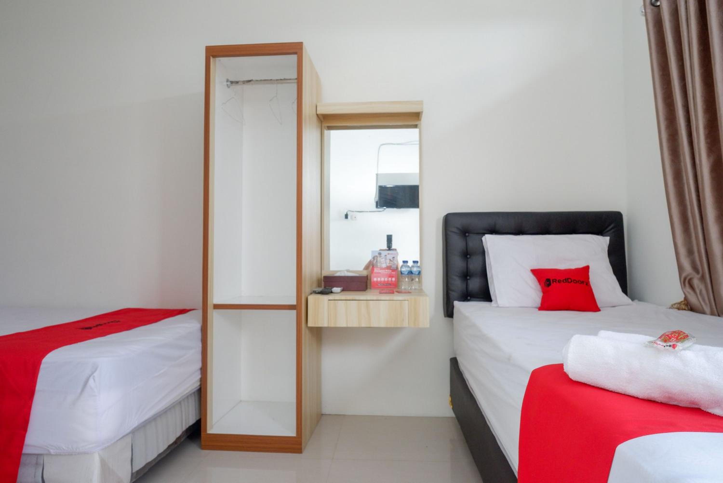 Twin Room - Photo 5