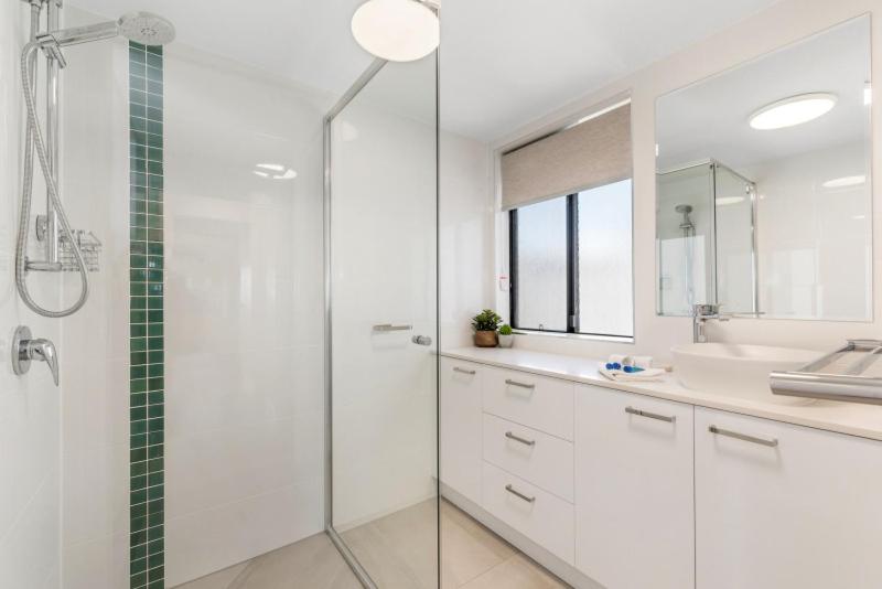 Three-Bedroom Apartment with Ocean View photo 2