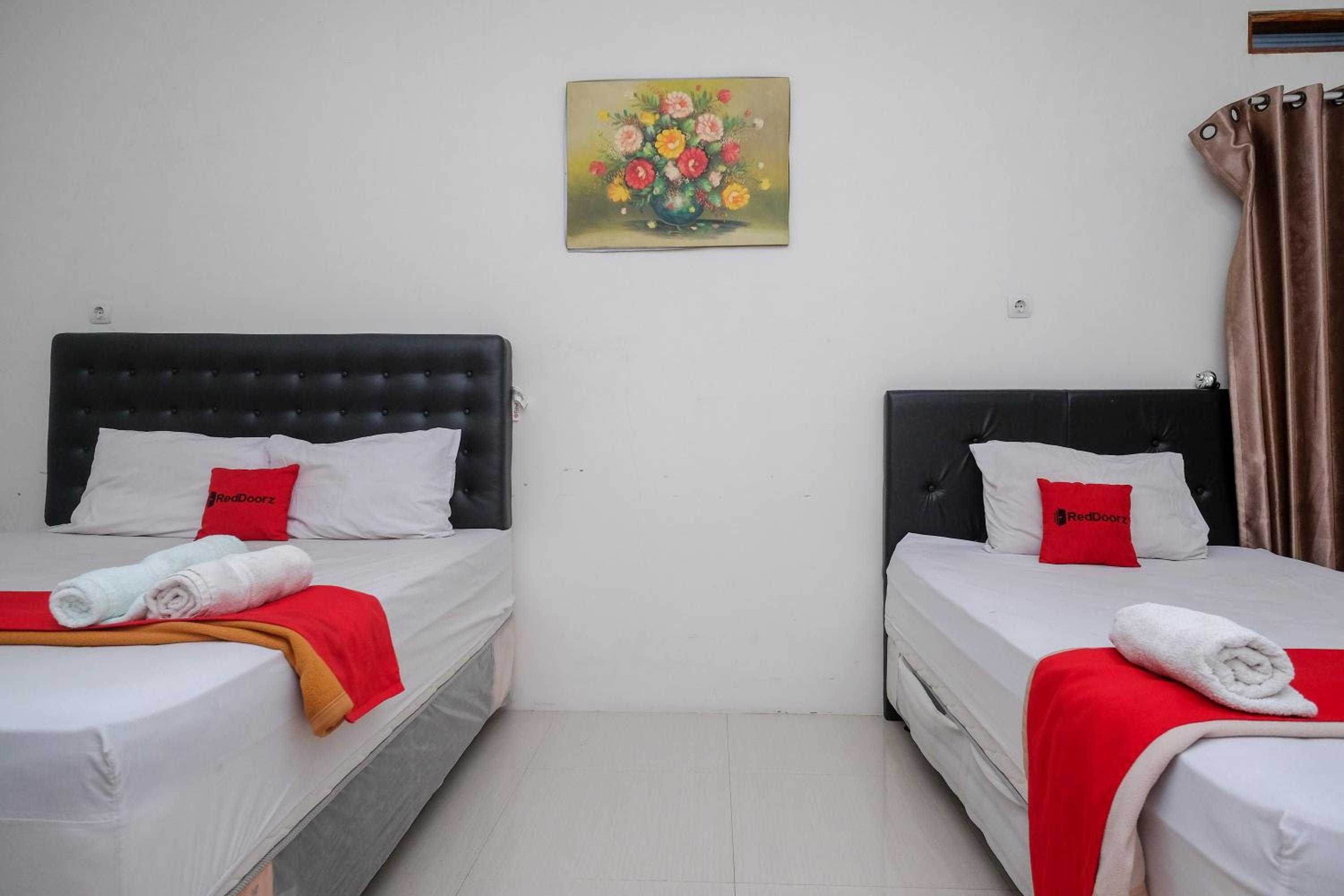 Family Room - Photo 10