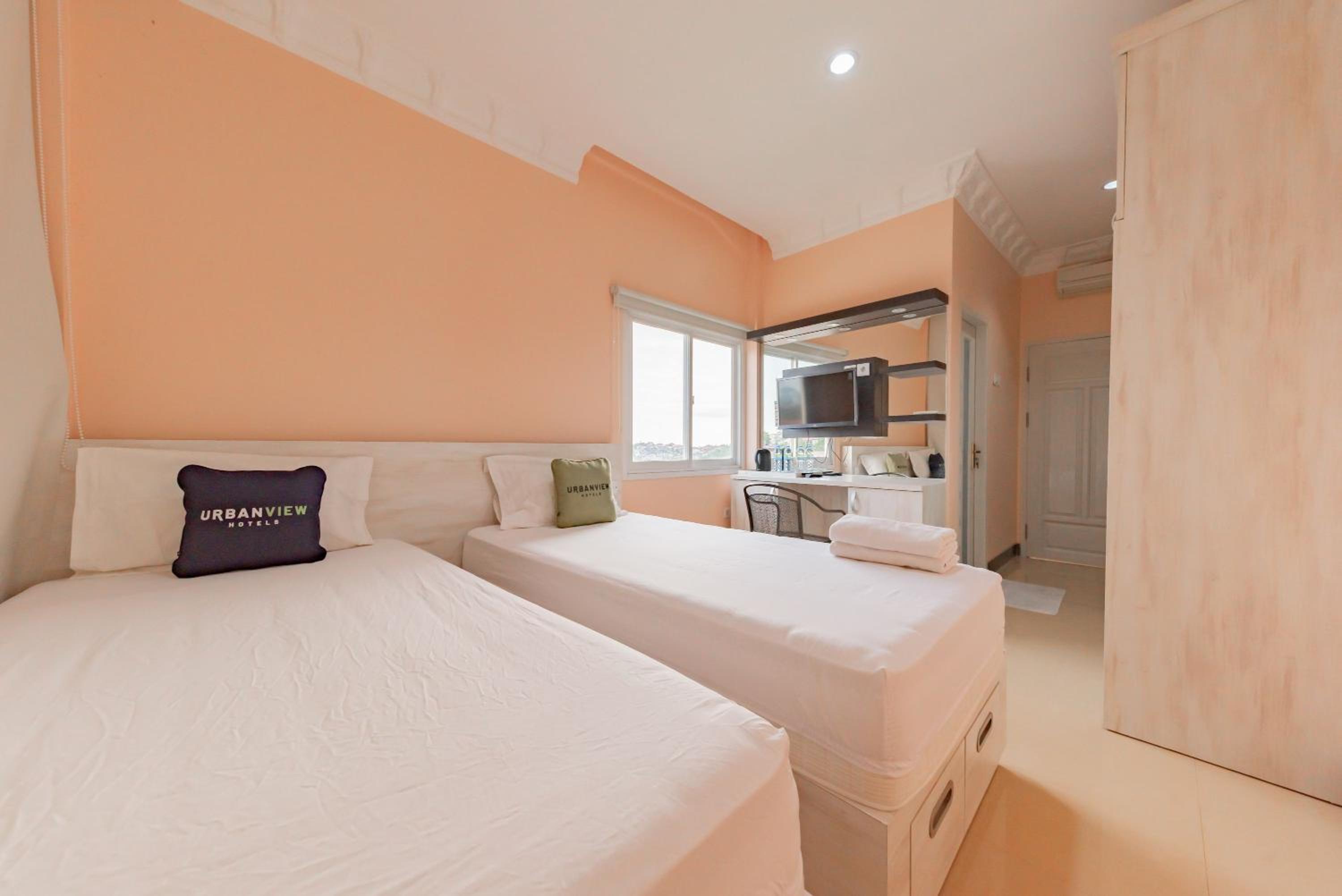 Twin Room - Photo 4