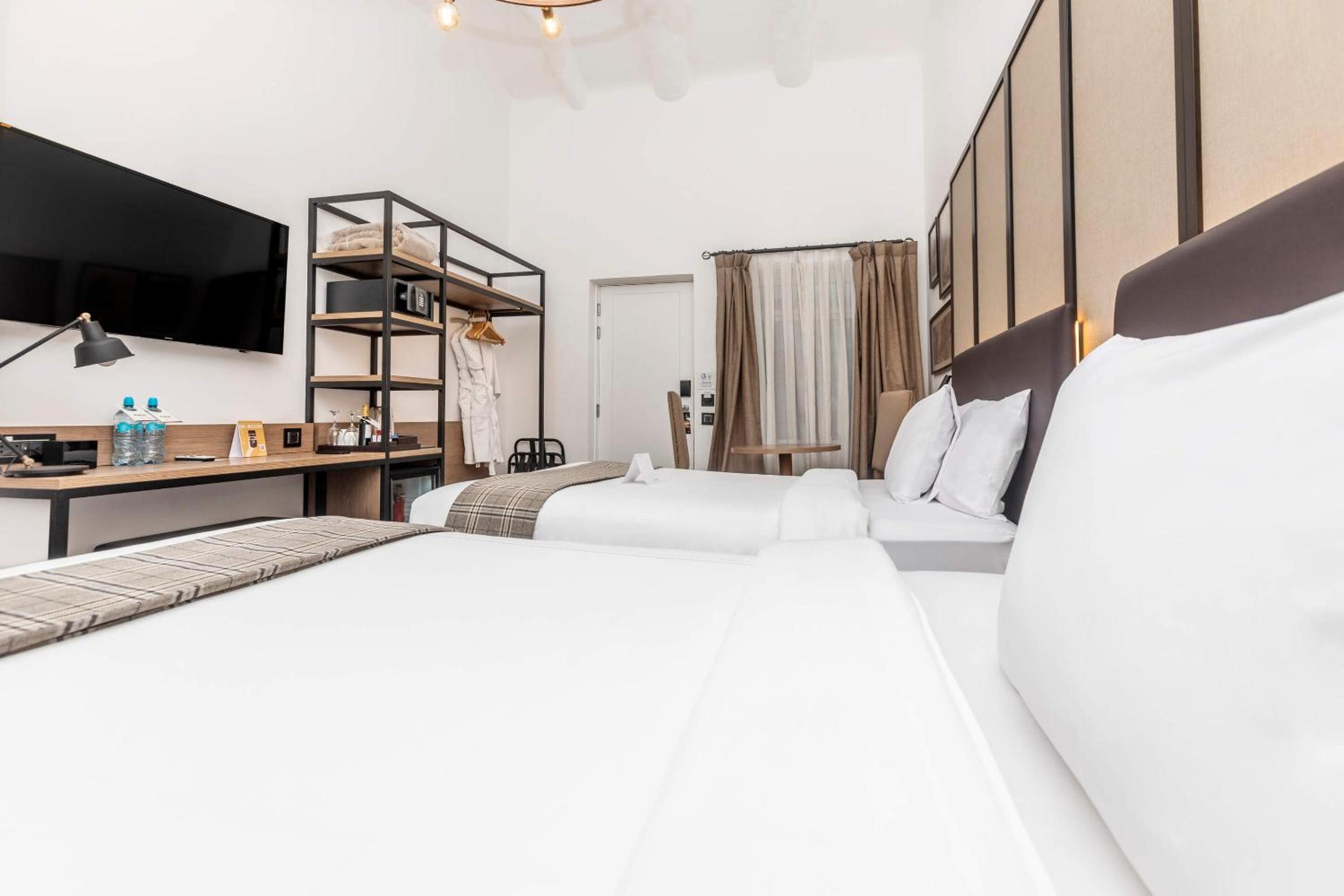 Superior Twin Room - Photo 3