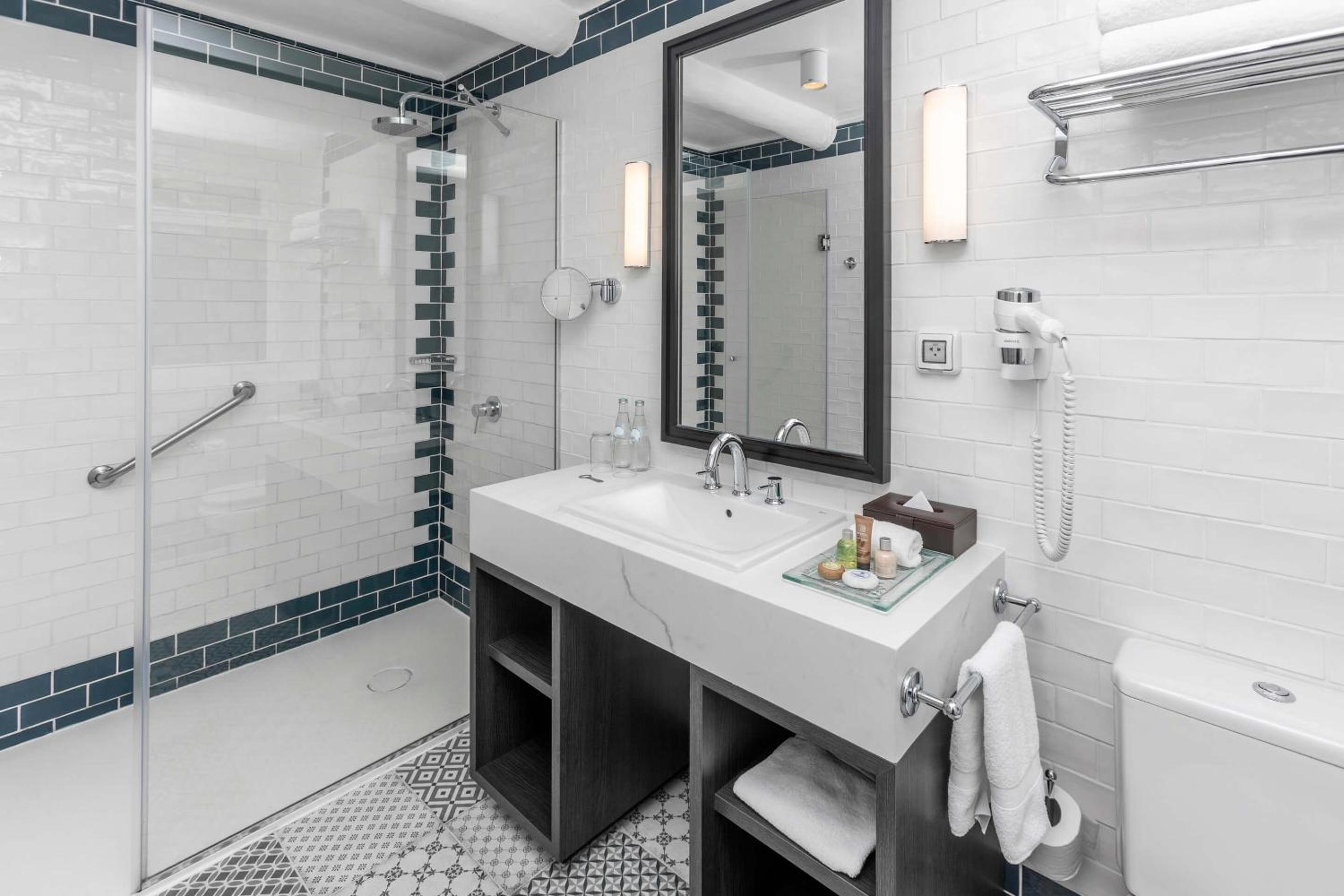 Superior Double Room - Photo 8