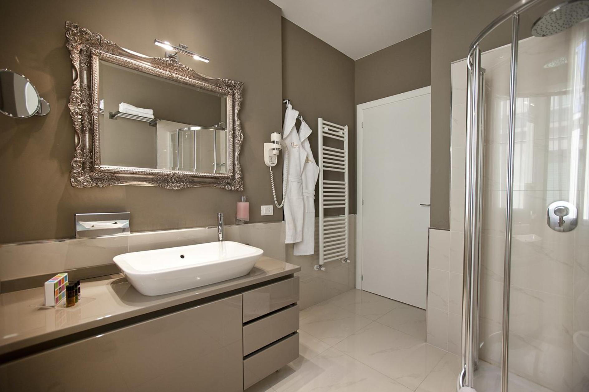 One-Bedroom Apartment (2 - 3 Adults) - Photo 7