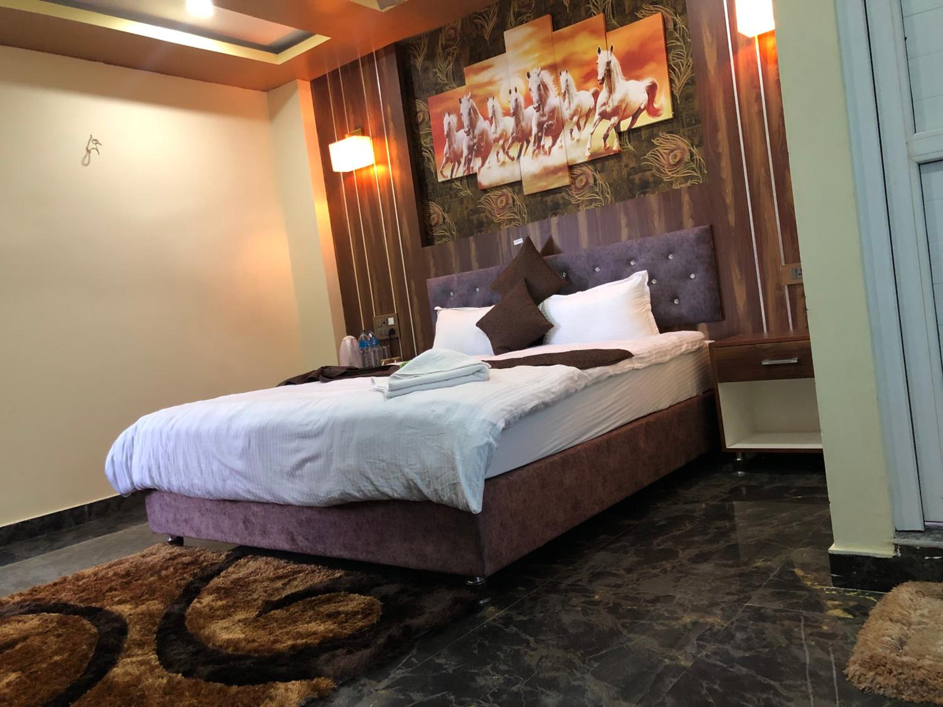 Deluxe Single Room