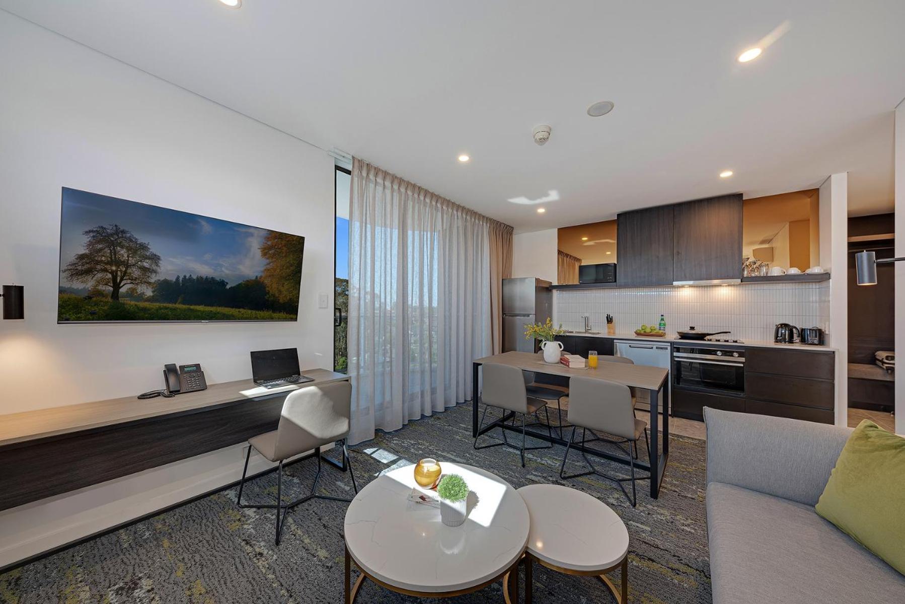 One-Bedroom Apartment - Photo 7