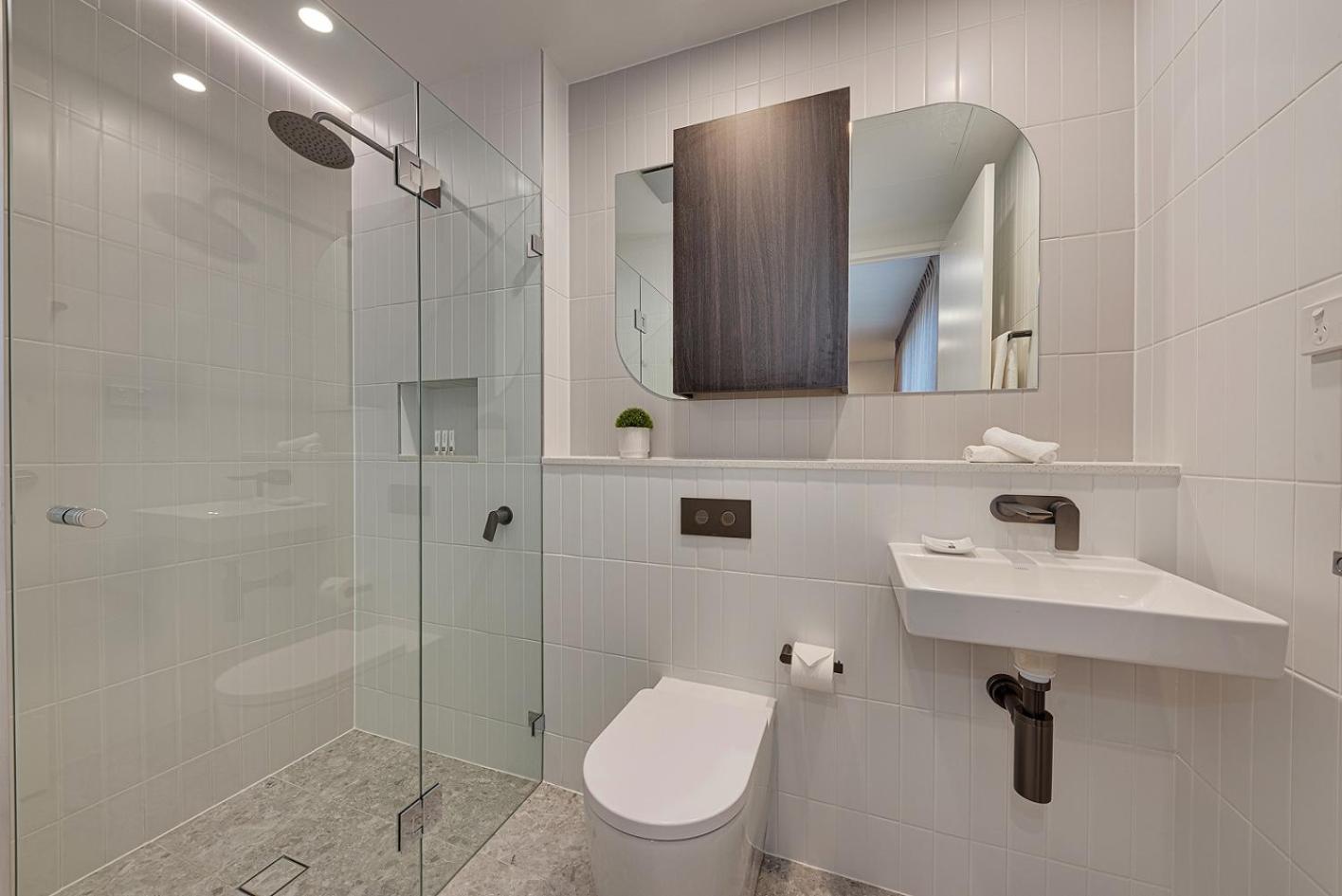 Studio Apartment - Photo 4