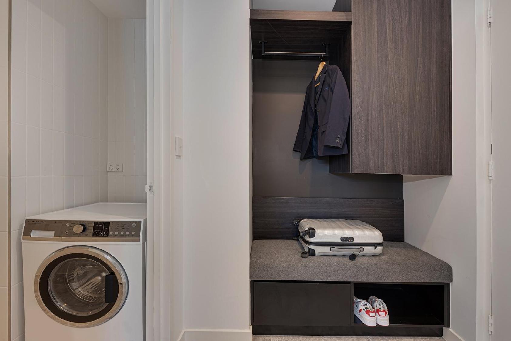 One-Bedroom Apartment - Photo 6