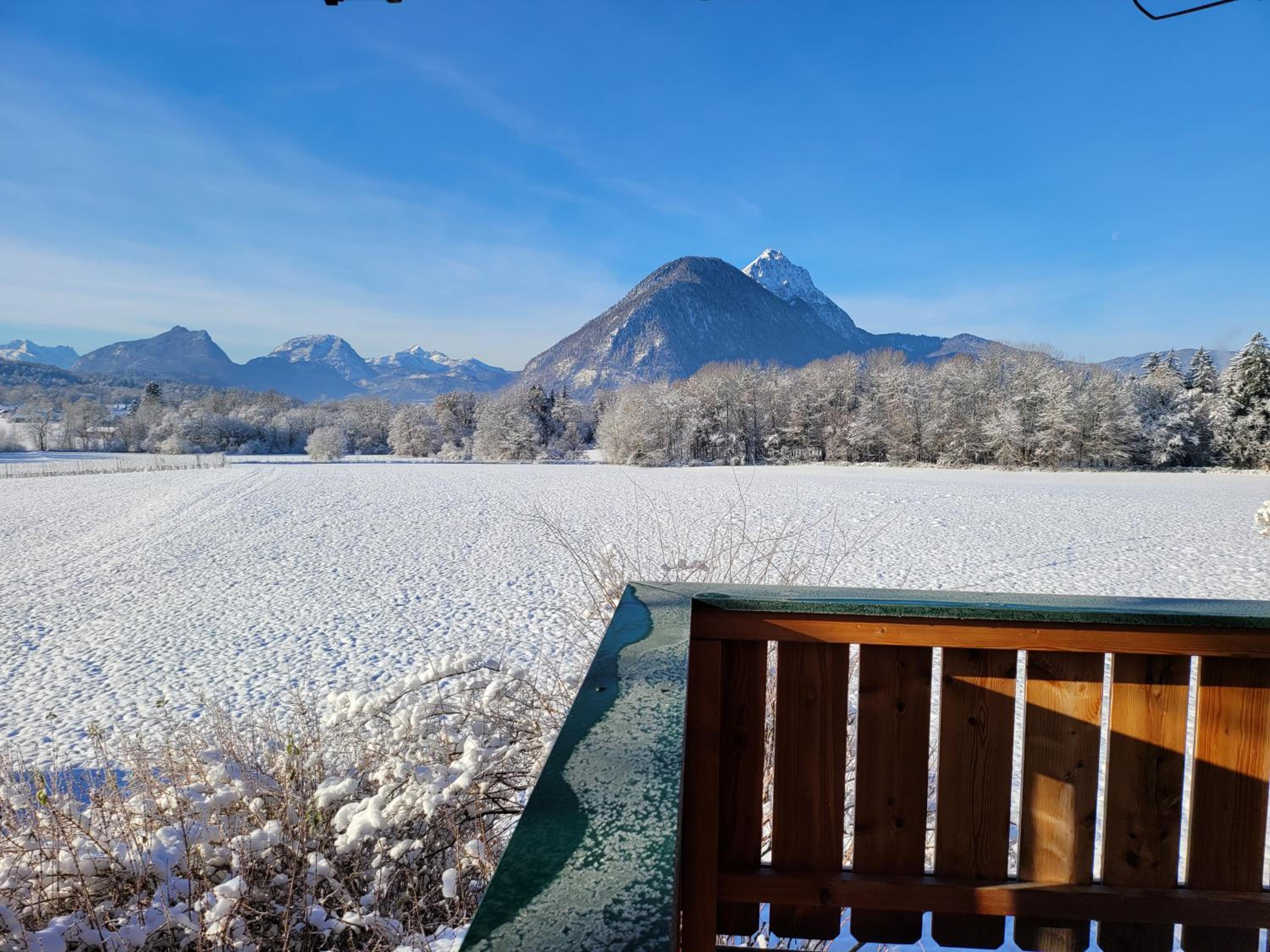 Apartment with Mountain View photo 2