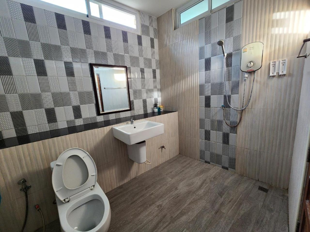 Standard Double or Twin Room with Garden View - Photo 3