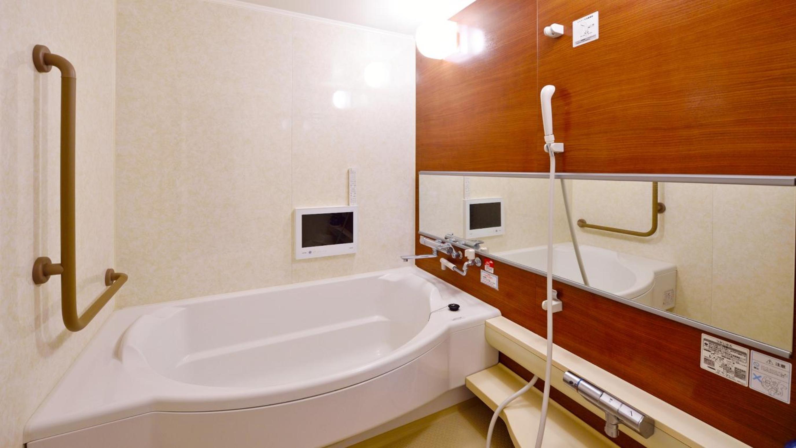 Suite Room with Tatami Area, Hot Spring Bath, and Massage Chair - Non-Smoking - Photo 4