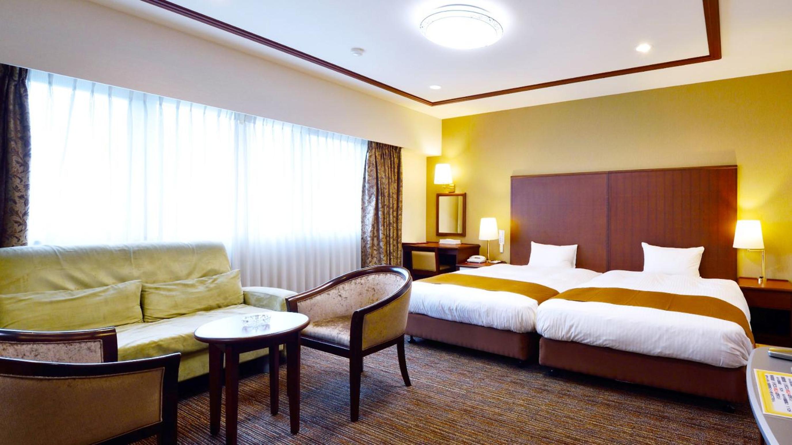 Suite Room with Tatami Area, Hot Spring Bath, and Massage Chair - Non-Smoking - Photo 1