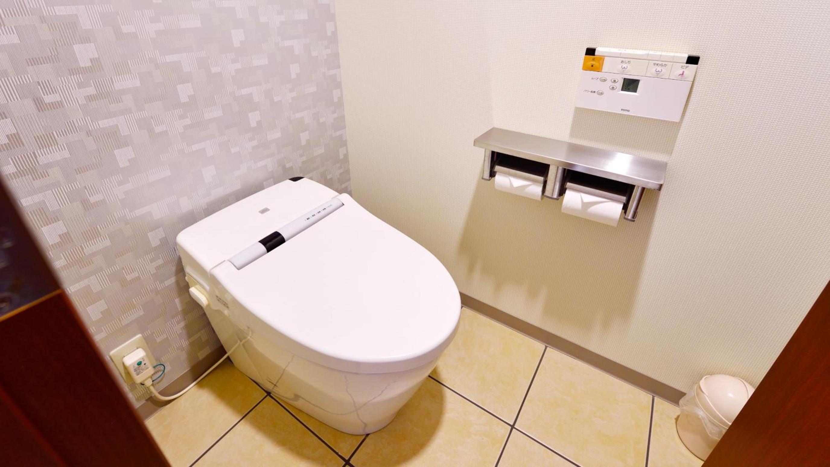 Suite Room with Tatami Area, Hot Spring Bath, and Massage Chair - Non-Smoking - Photo 6