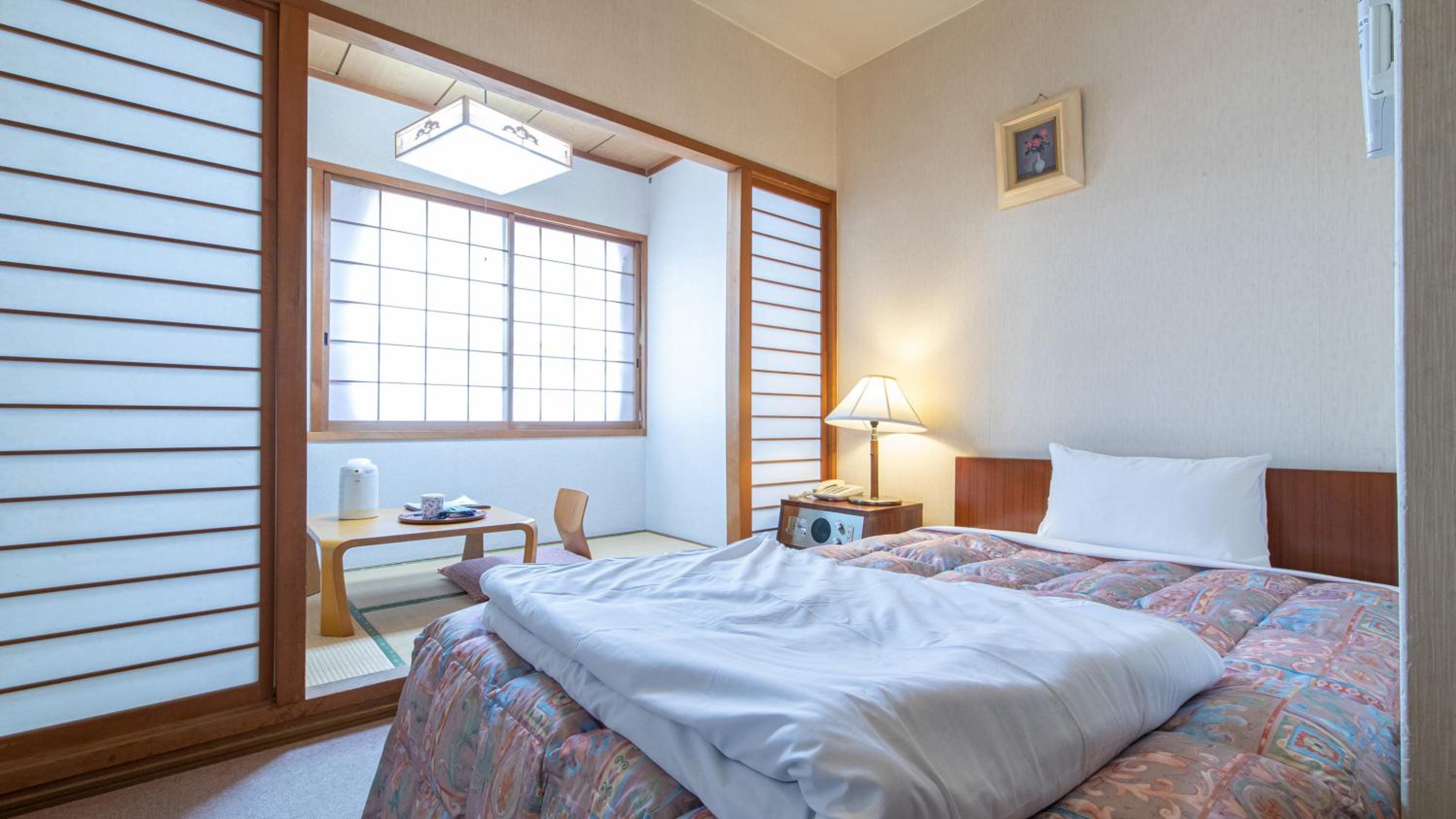 Small Twin Room - Photo 13