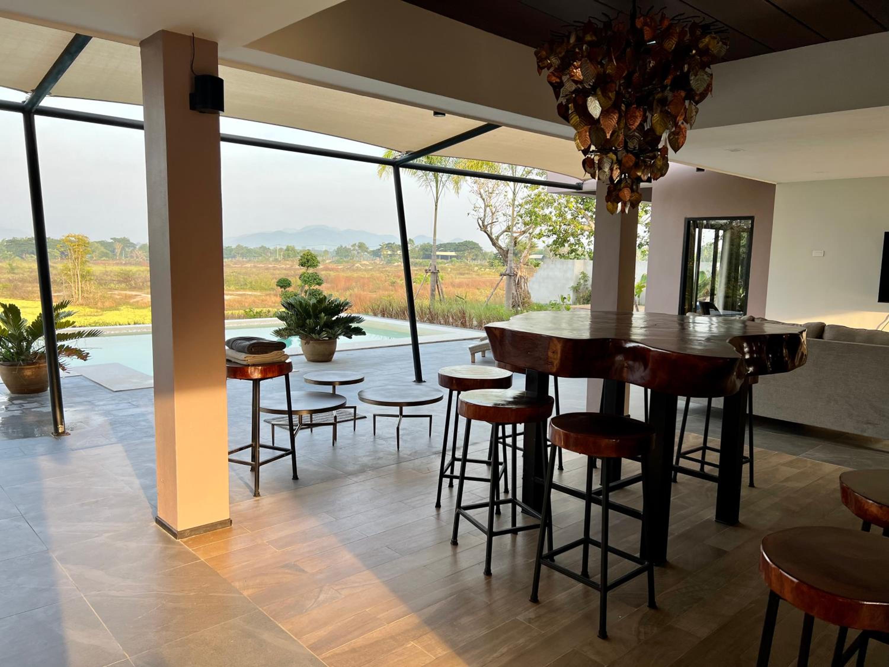 Three-Bedroom Villa - Photo 8