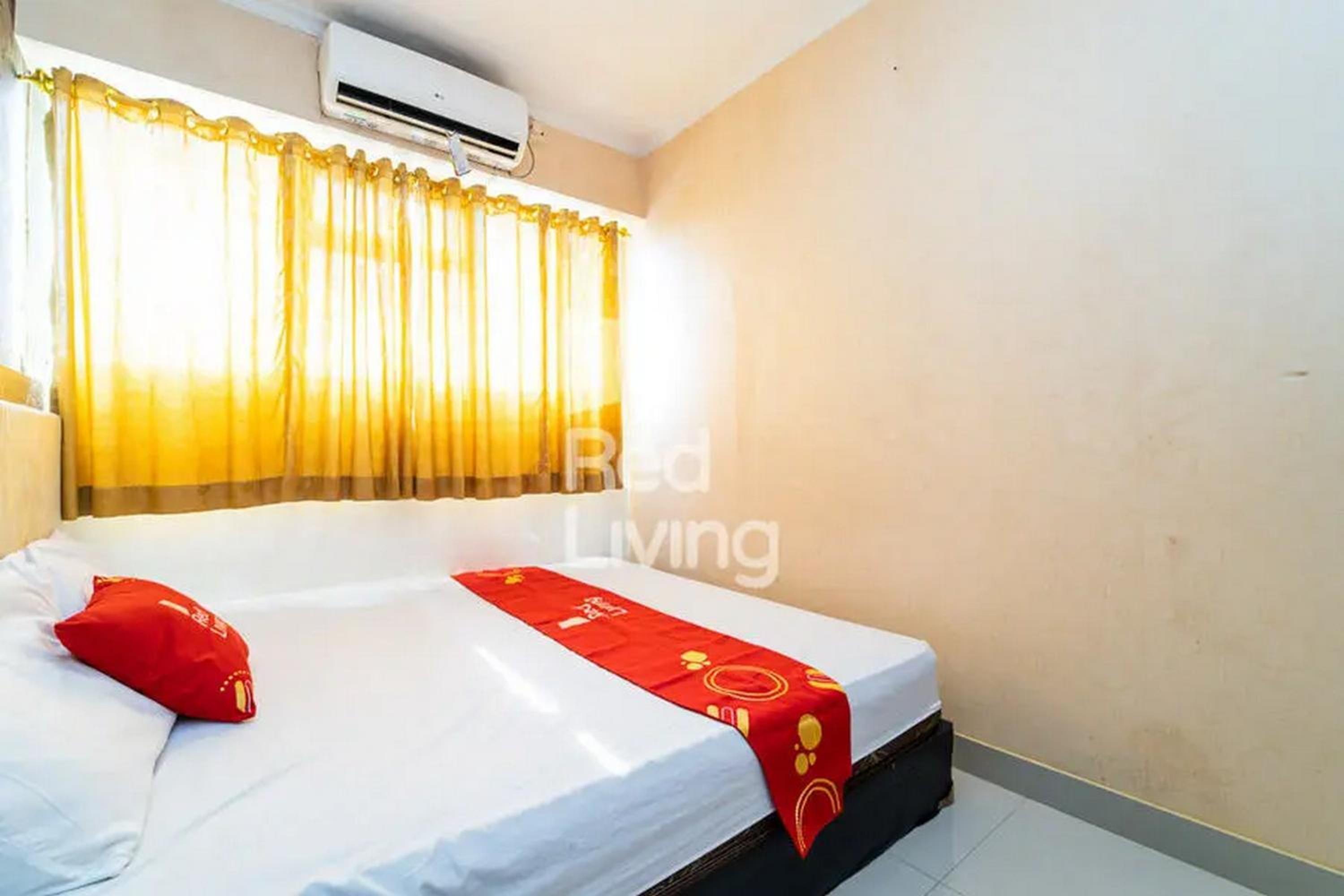 Two-Bedroom Apartment - Photo 13