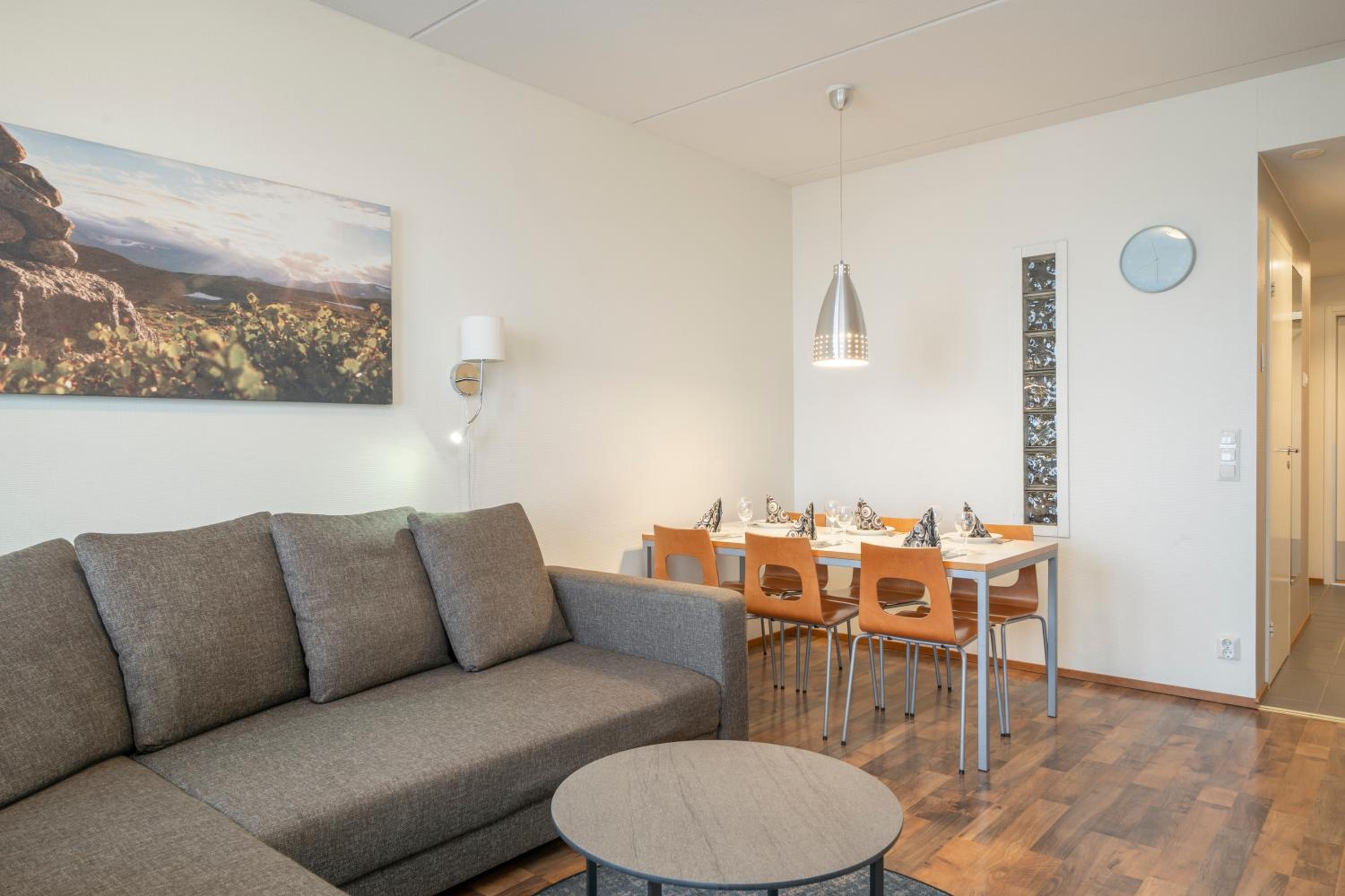 Three-Bedroom Apartment - Photo 6