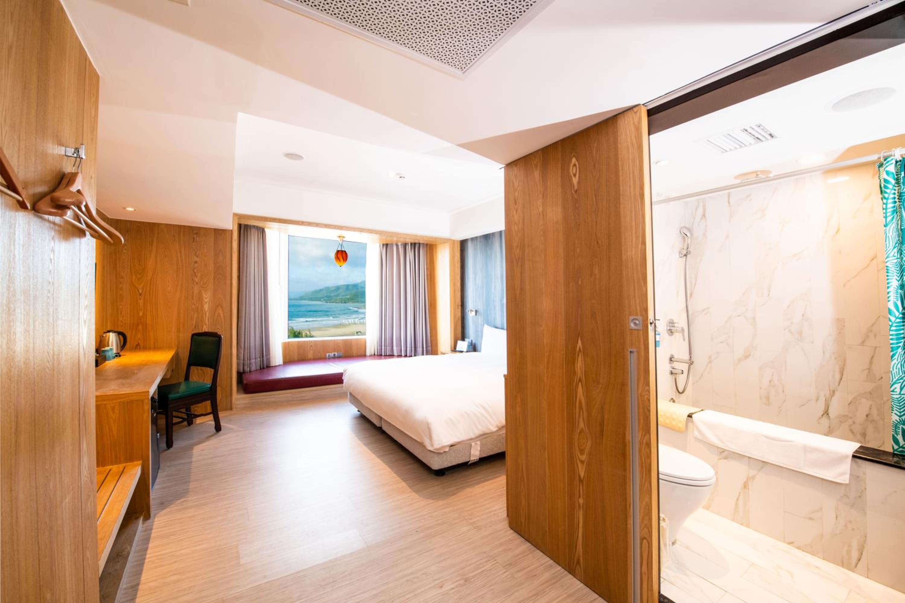 Deluxe Double Room with Sea View - Photo 1