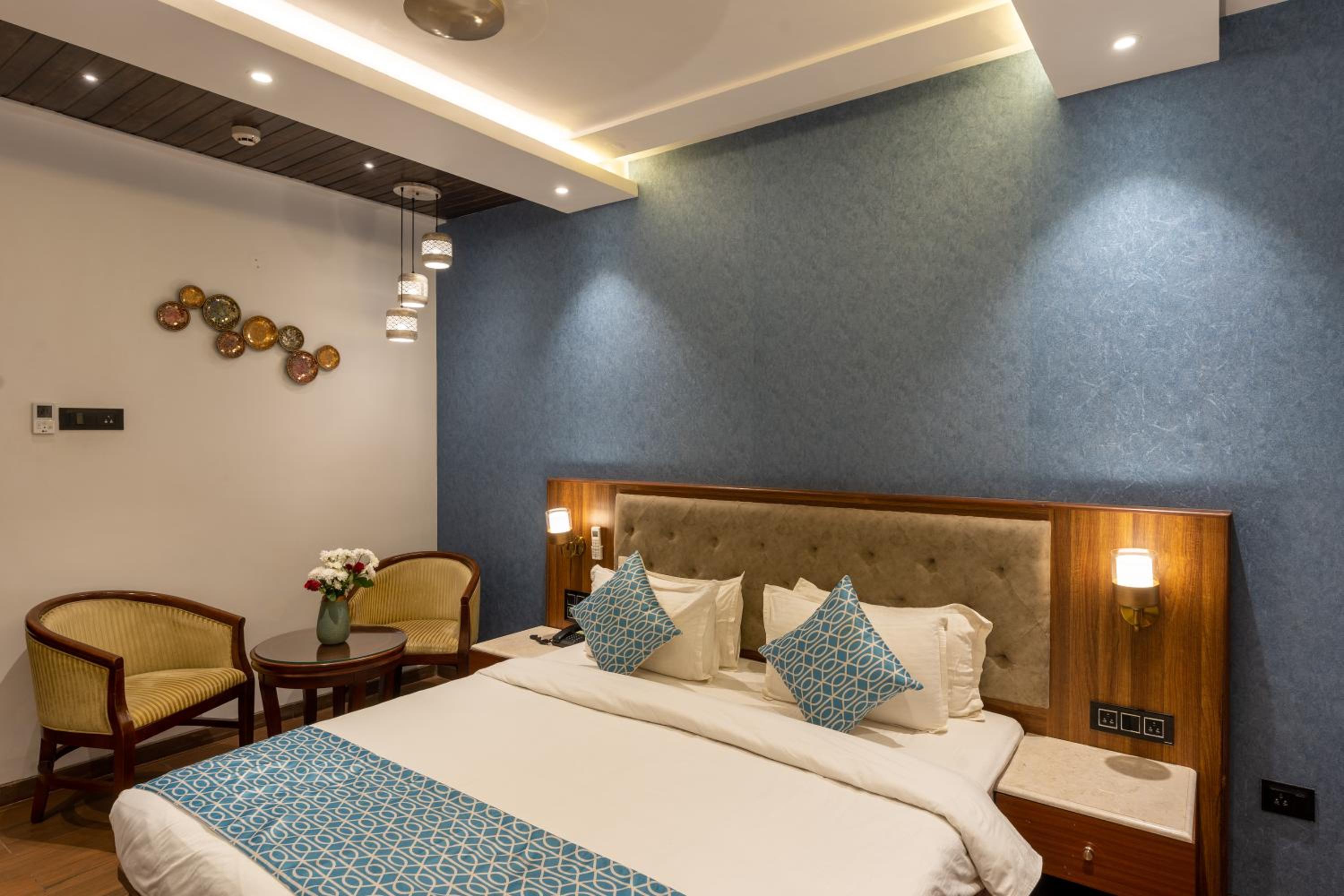 Super Deluxe Room with Pool View and Balcony photo 2