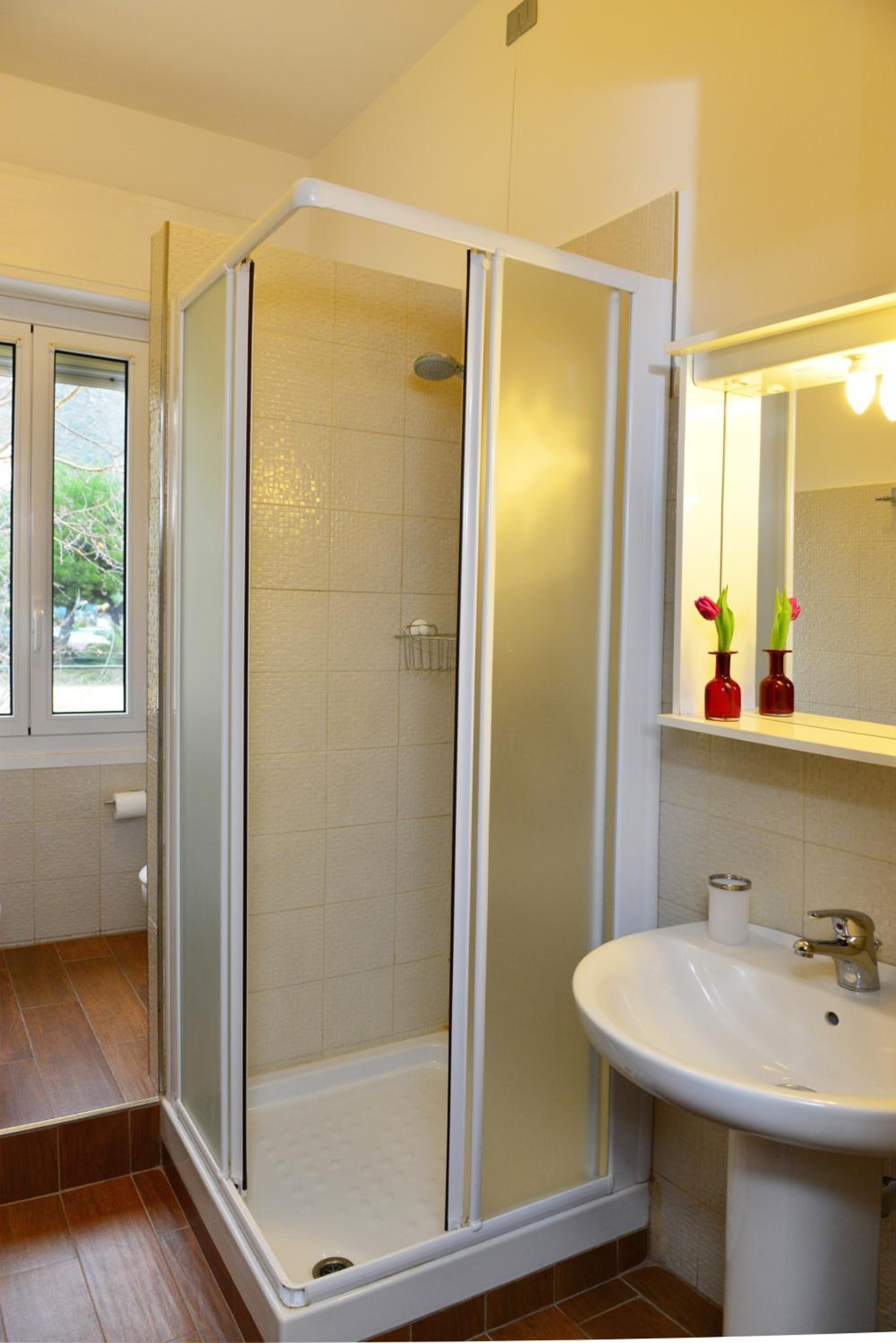 Quadruple Room - Photo 2