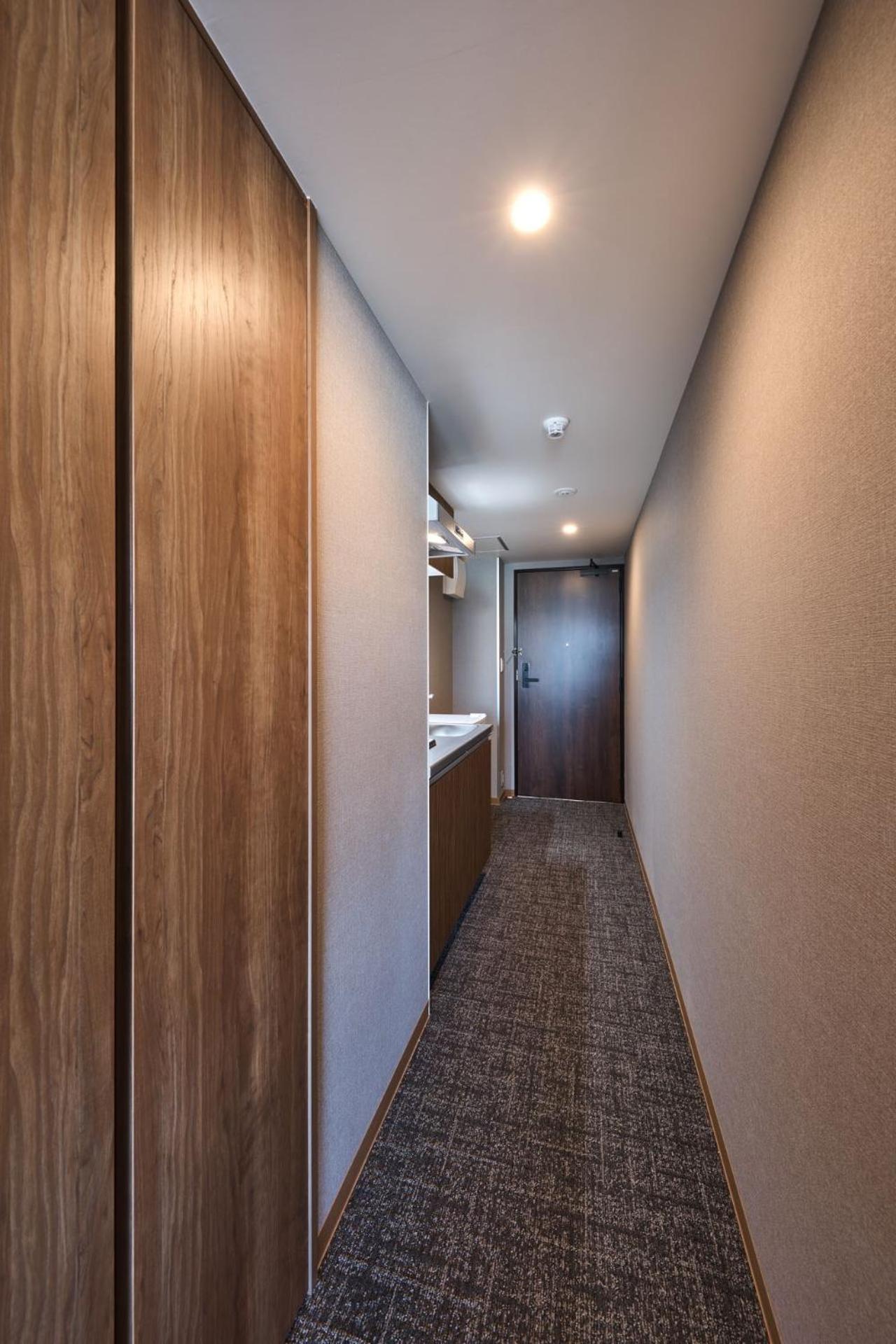 Twin Room with Private Bathroom photo 2