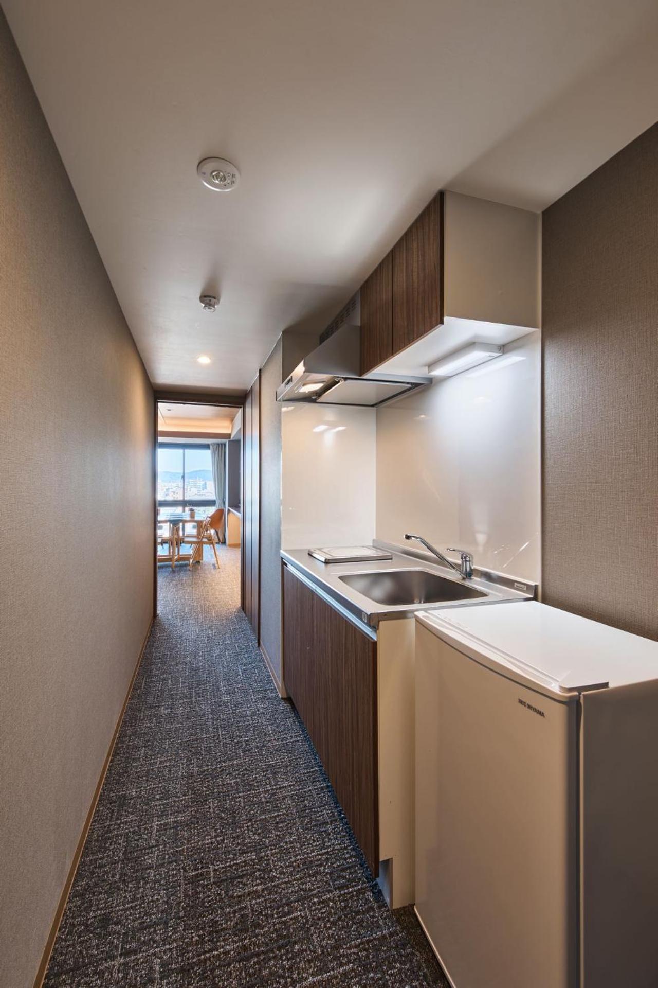 Twin Room with Private Bathroom photo 3
