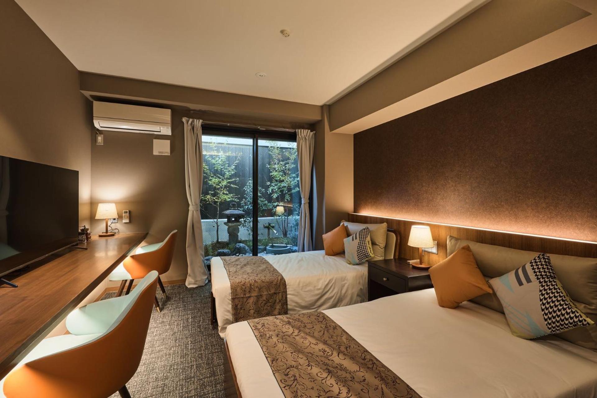 Twin Room with Terrace photo 2