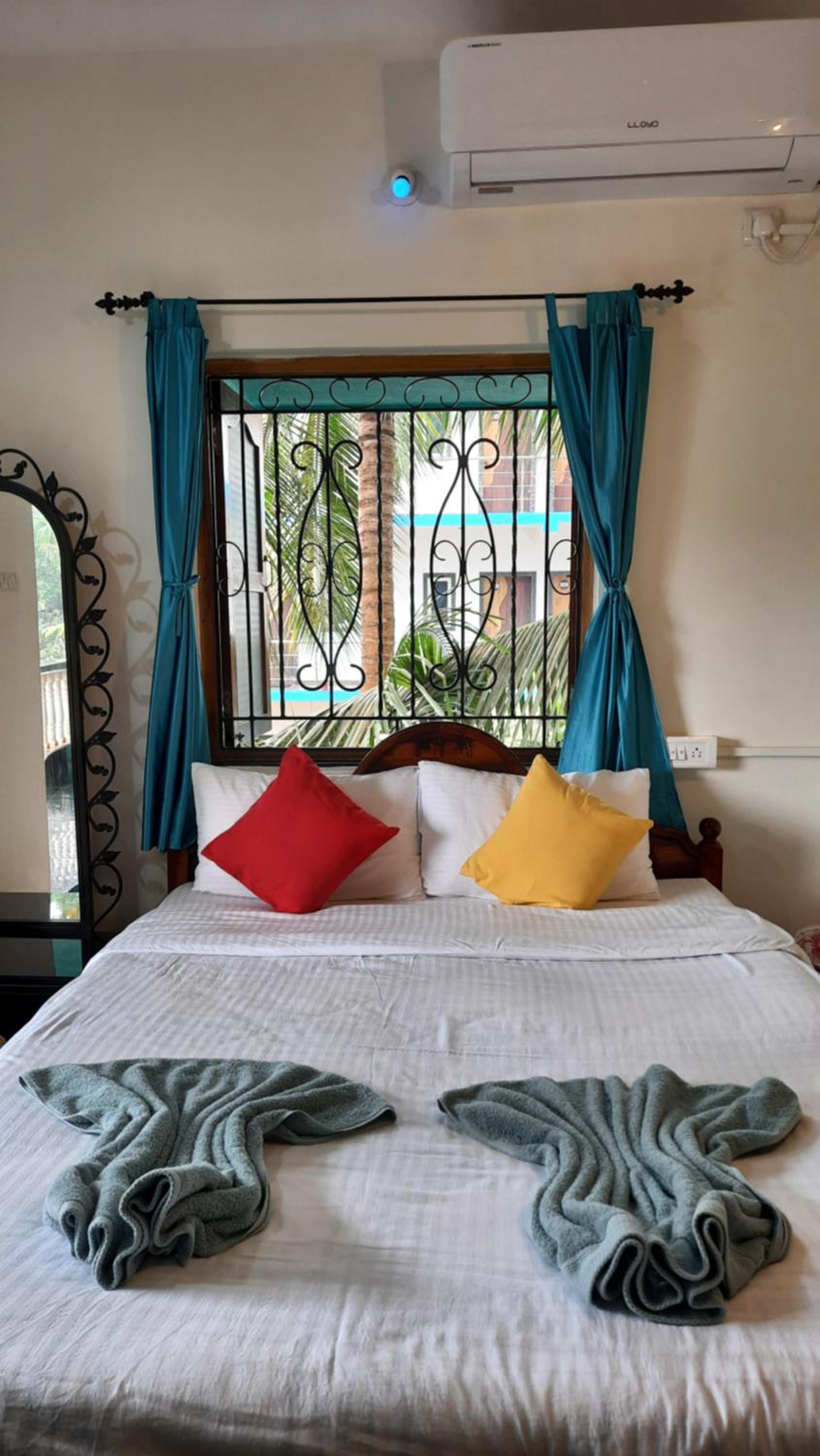 Deluxe Double Room with Balcony photo 1
