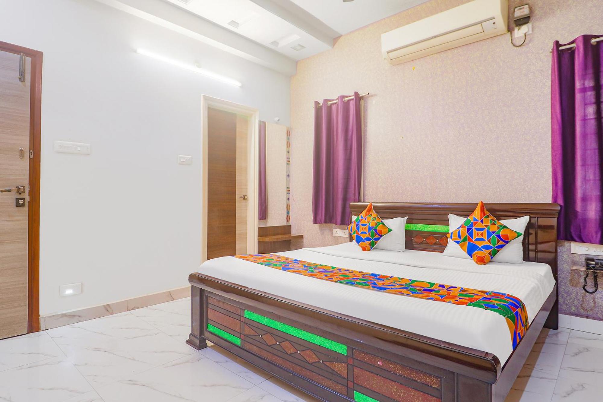 Deluxe Room - Photo 3