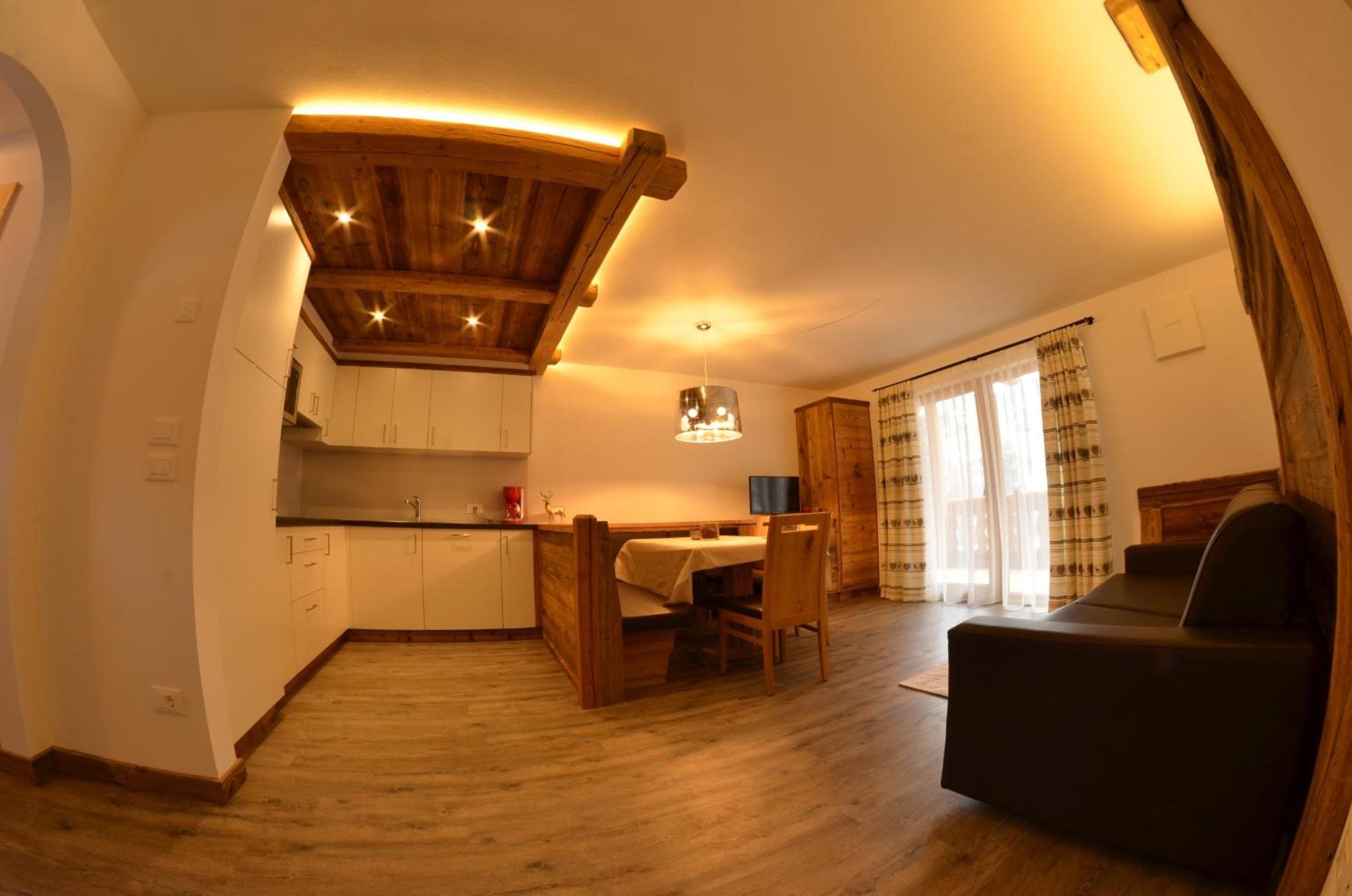 Deluxe Two-Bedroom Apartment