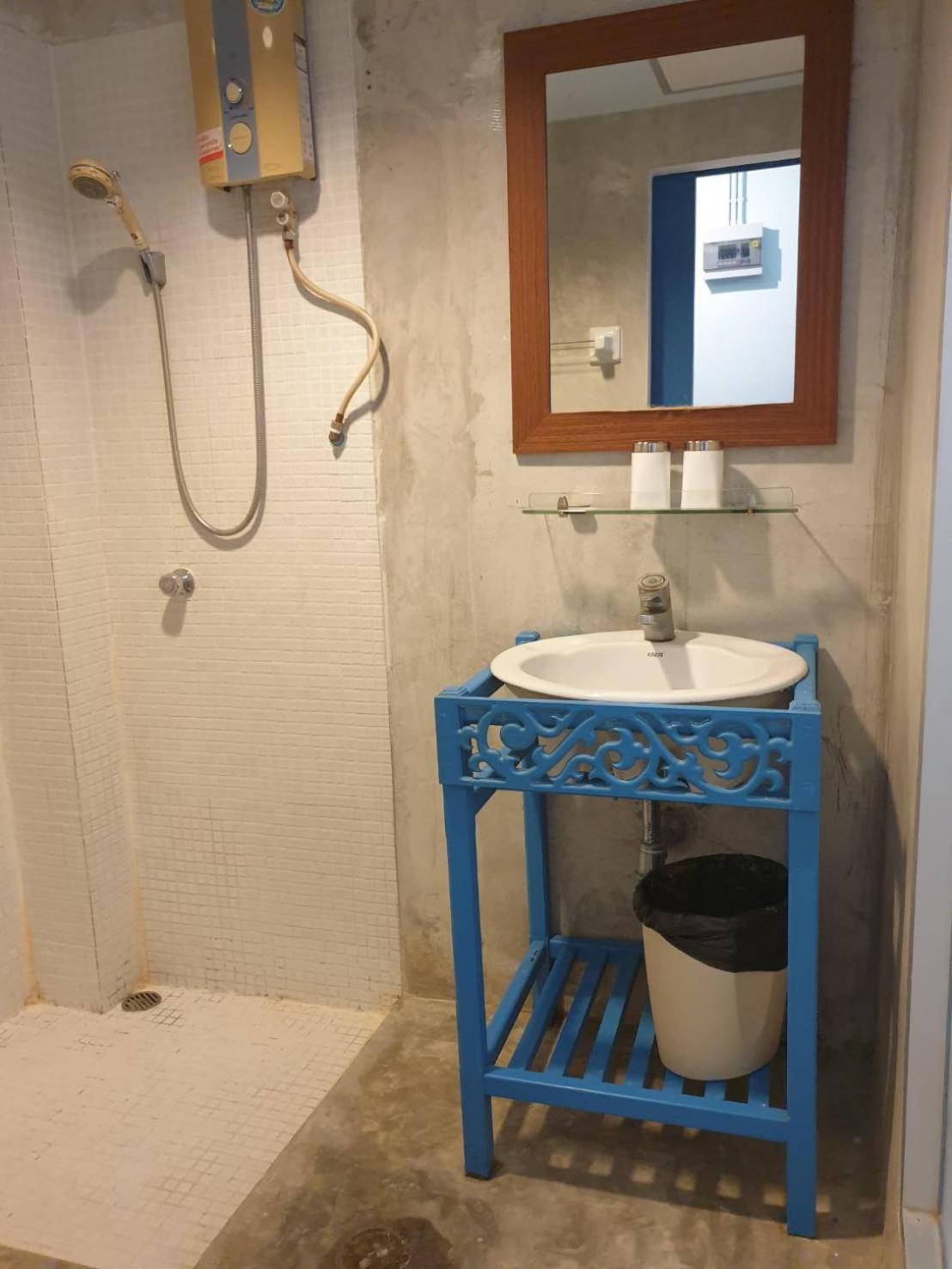 Double Room with Private Bathroom photo 2