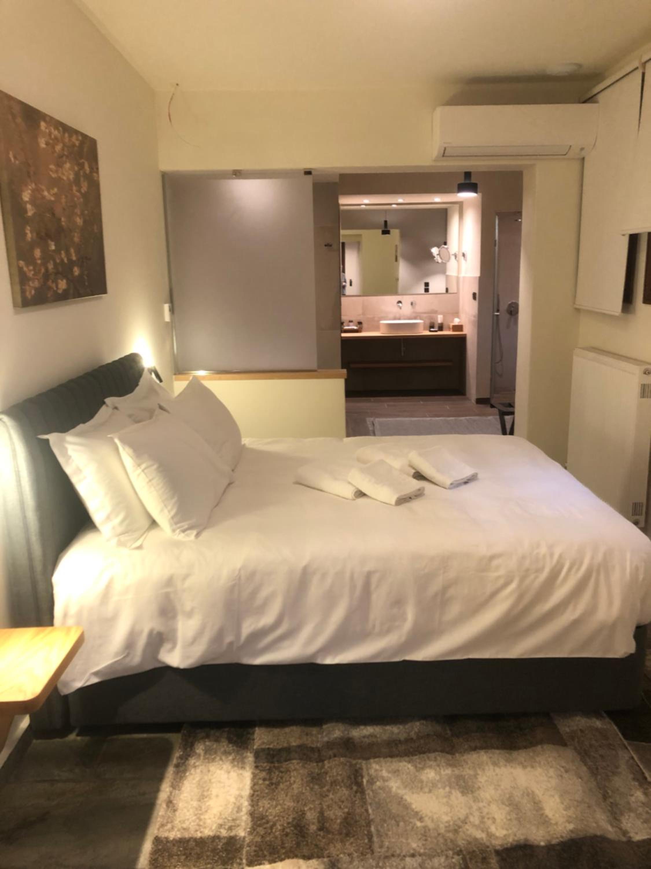 Prestige Suite with Indoor Jacuzzi
