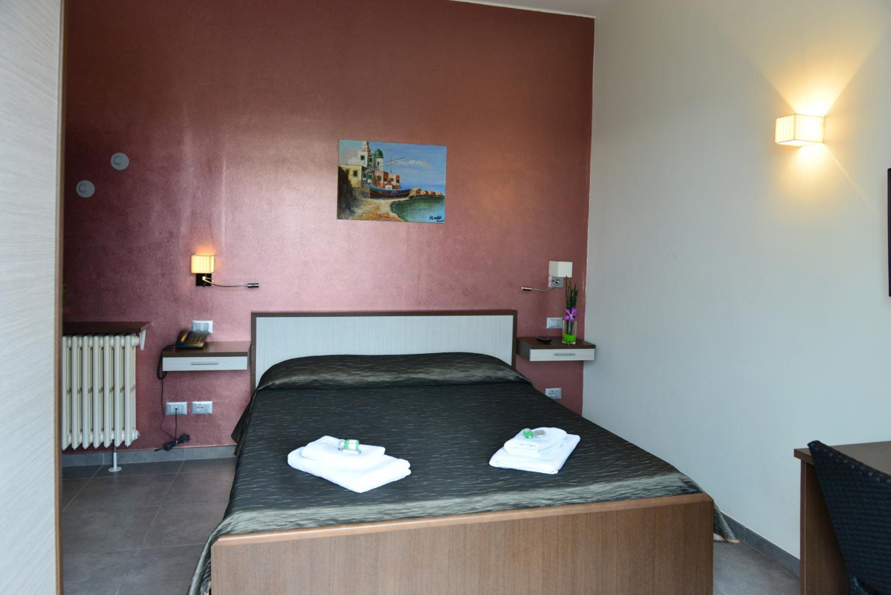 Double Room with Balcony and Sea View - Photo 18