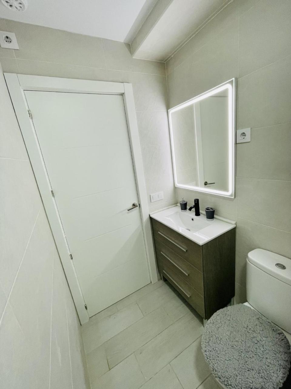 Two-Bedroom Apartment photo 3