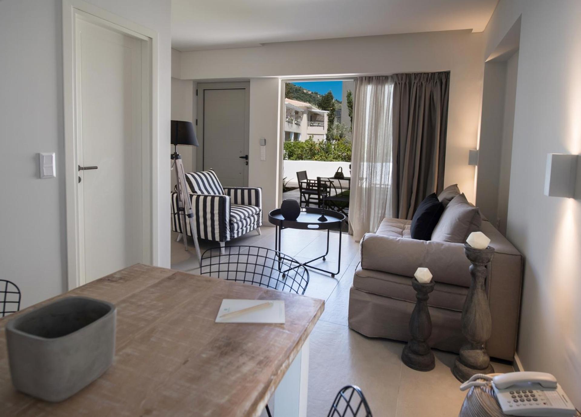Suite with Garden View - Photo 1