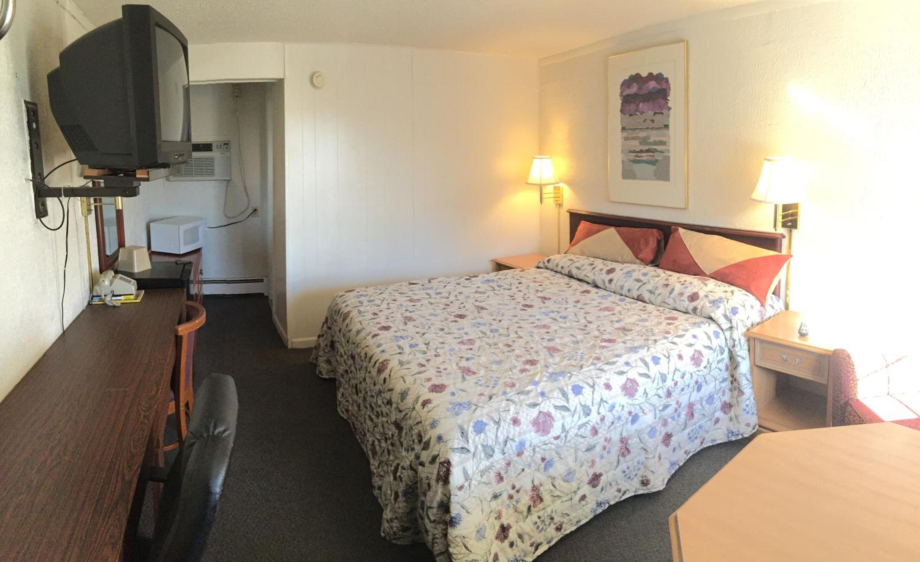 King Room - Non-Smoking photo 3