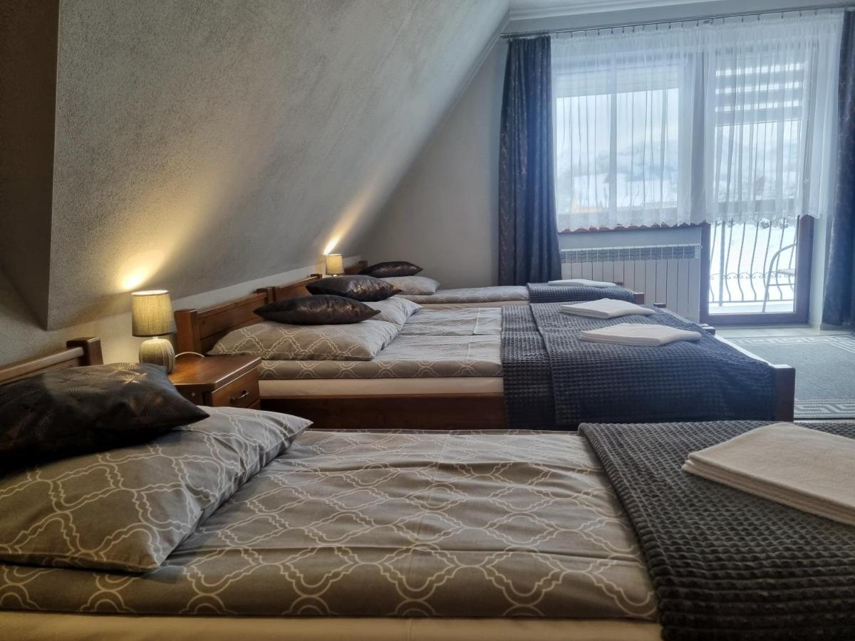 Quadruple Room with Mountain View photo 3