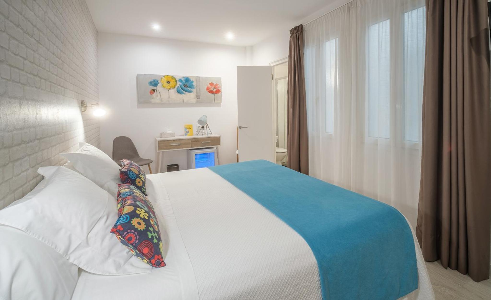 Double or Twin Room photo 3