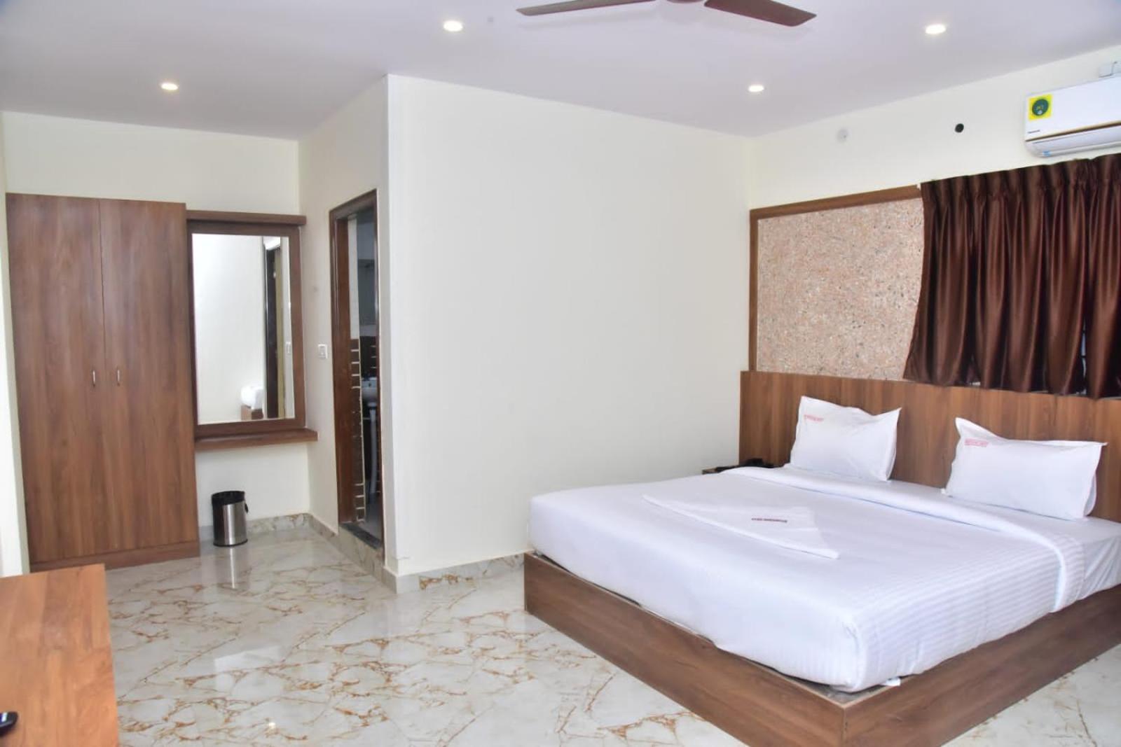 Deluxe Double Room - Photo 6