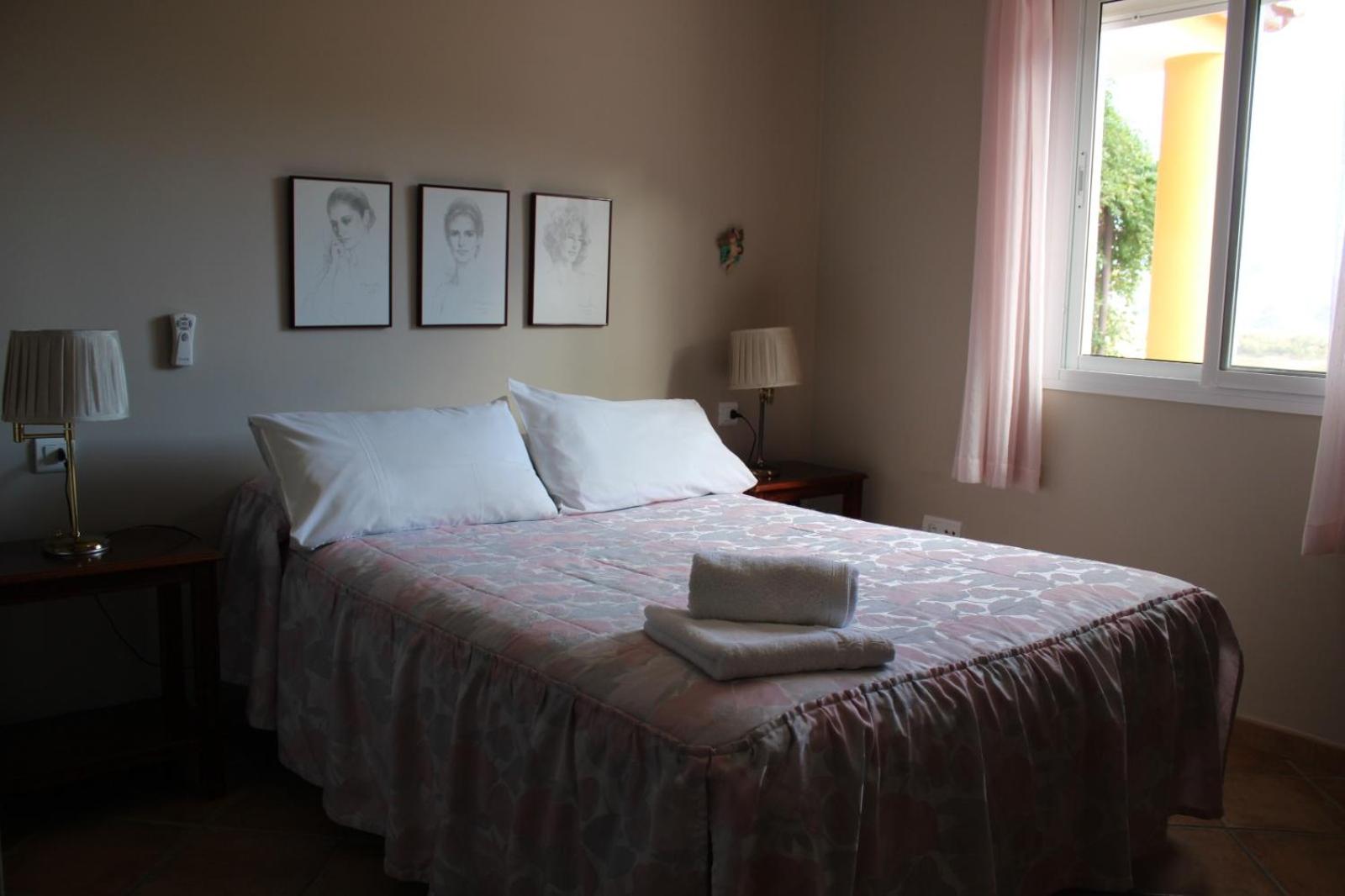 Four-Bedroom House photo 3