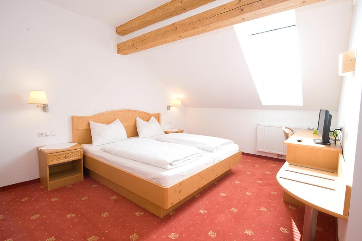 Double Room - Photo 1