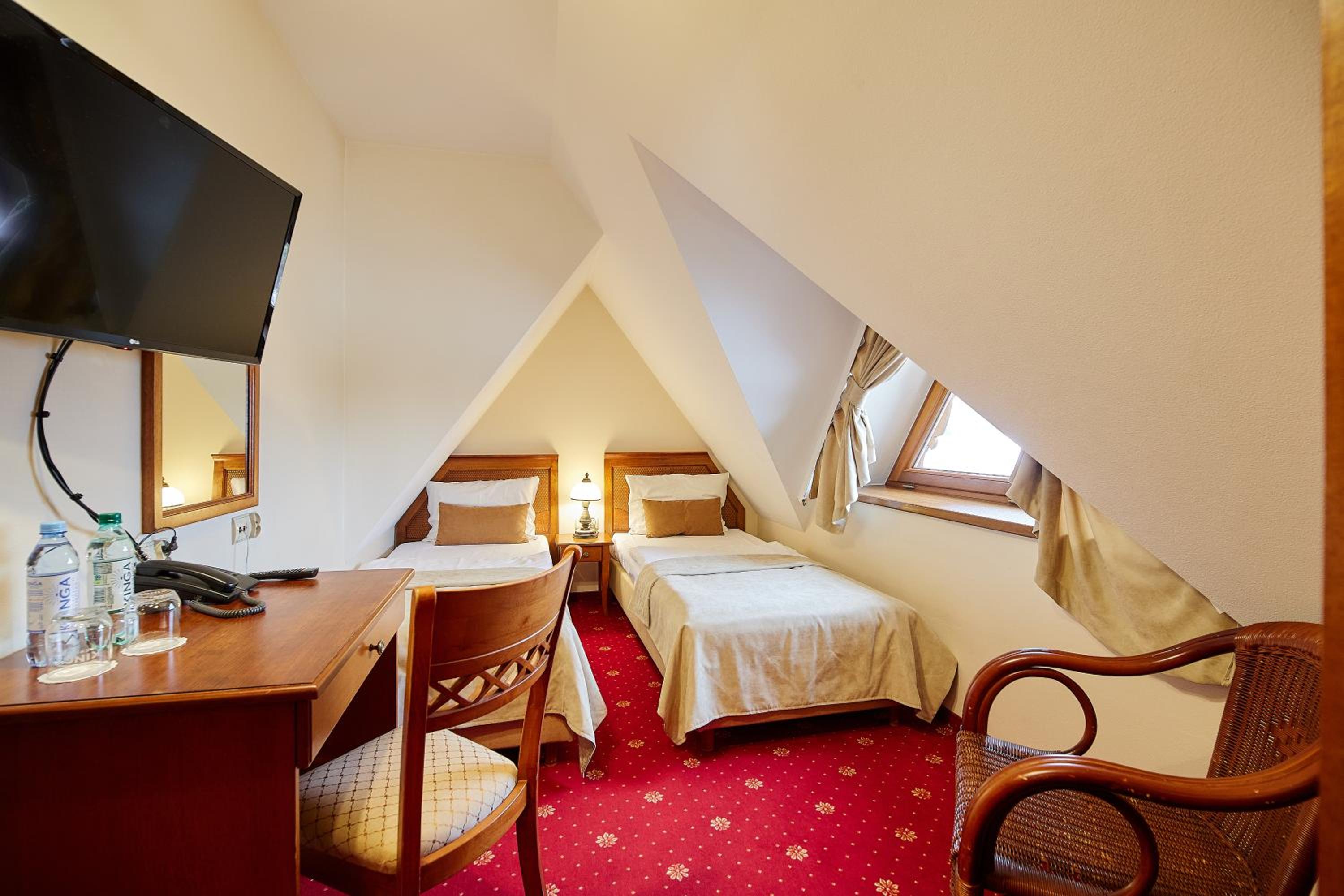 Economy Double Room - Photo 4