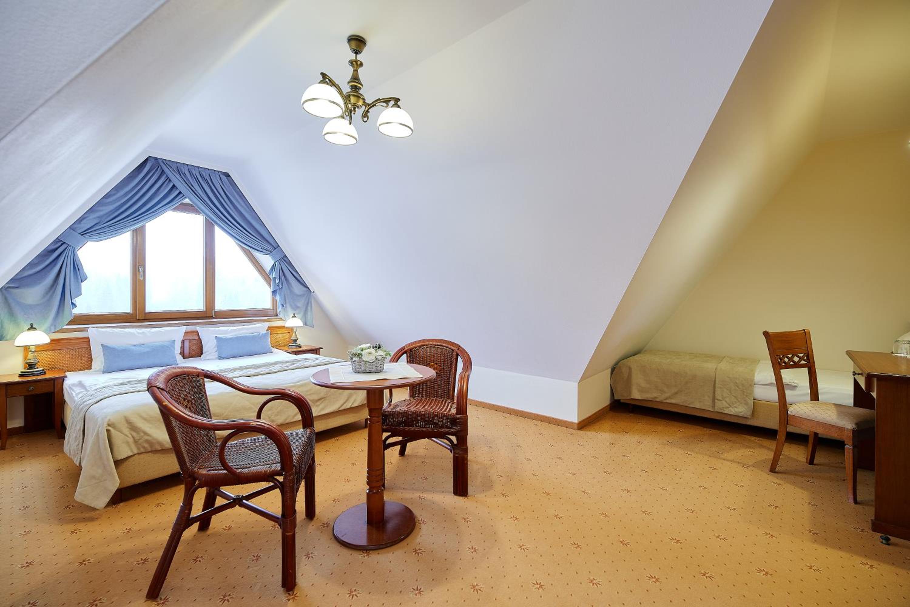 Economy Triple Room - Photo 5